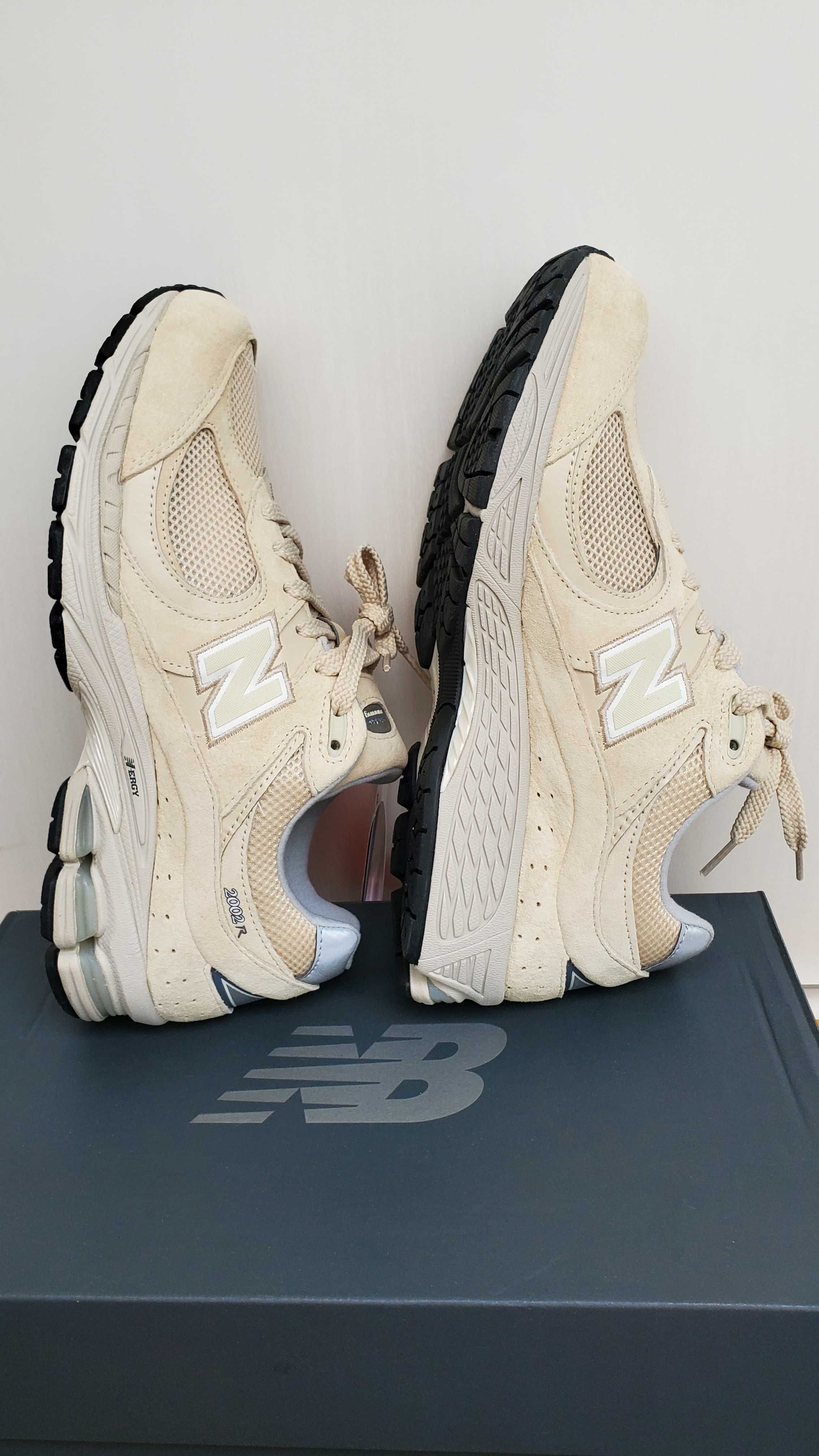 New Balance 2002R "White"