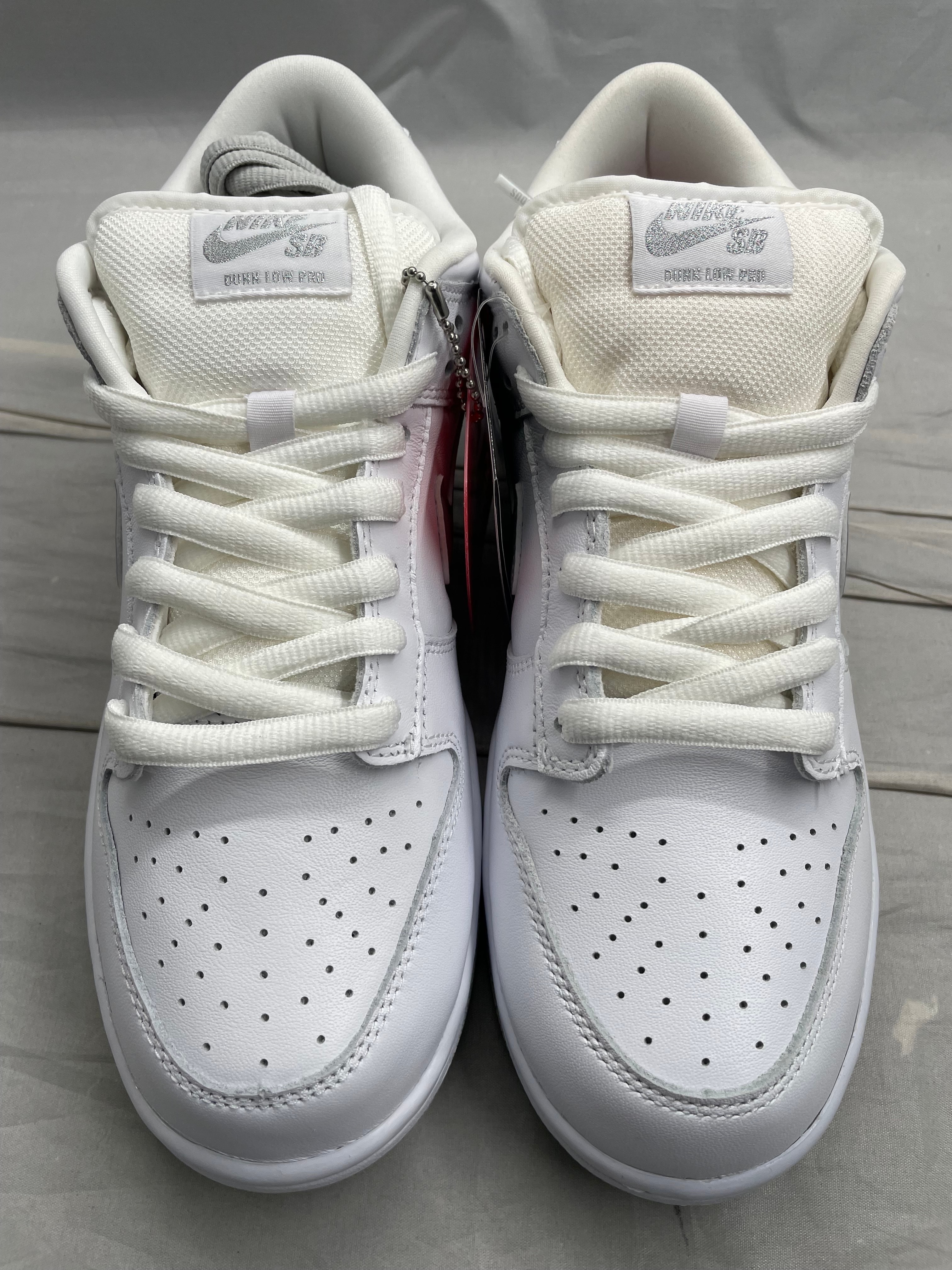 Supreme × Nike SB Dunk Low "White/Metallic Silver" (25FW Week2)