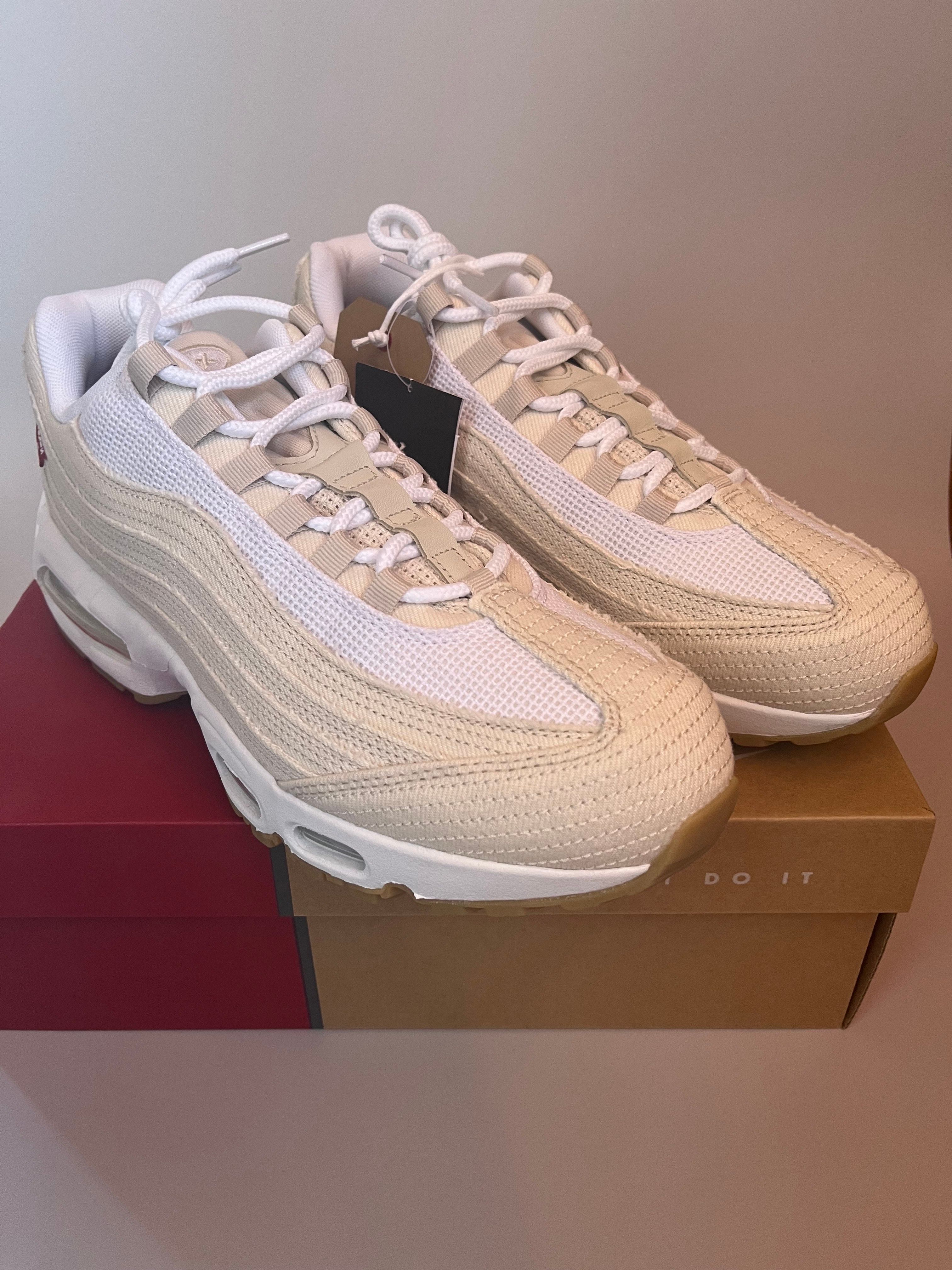 Levi's × Nike Air Max 95 OG "Denim White"