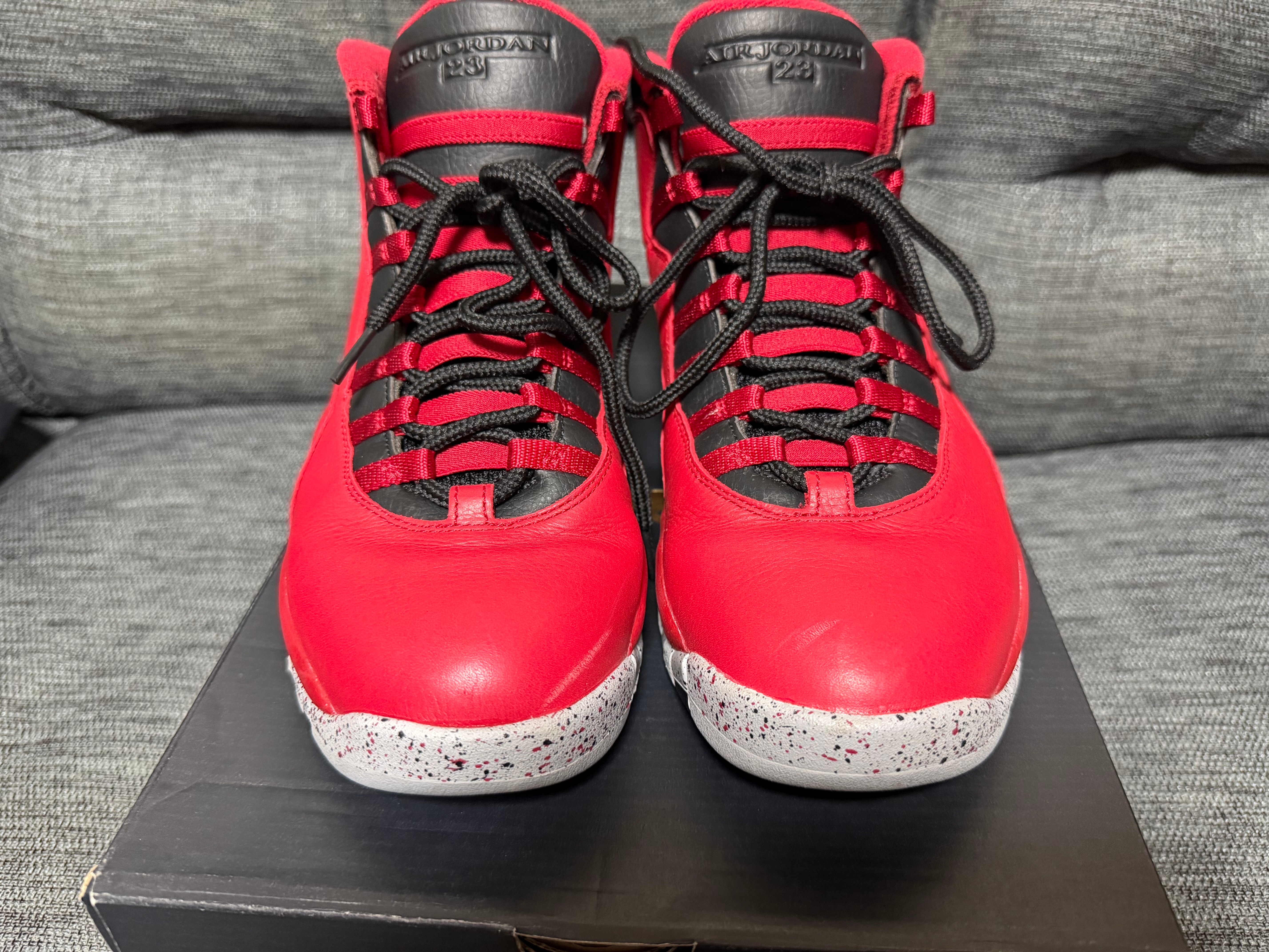 ナイキ エアジョーダン10 レトロ "ブルズ オーバー ブロードウェイ"