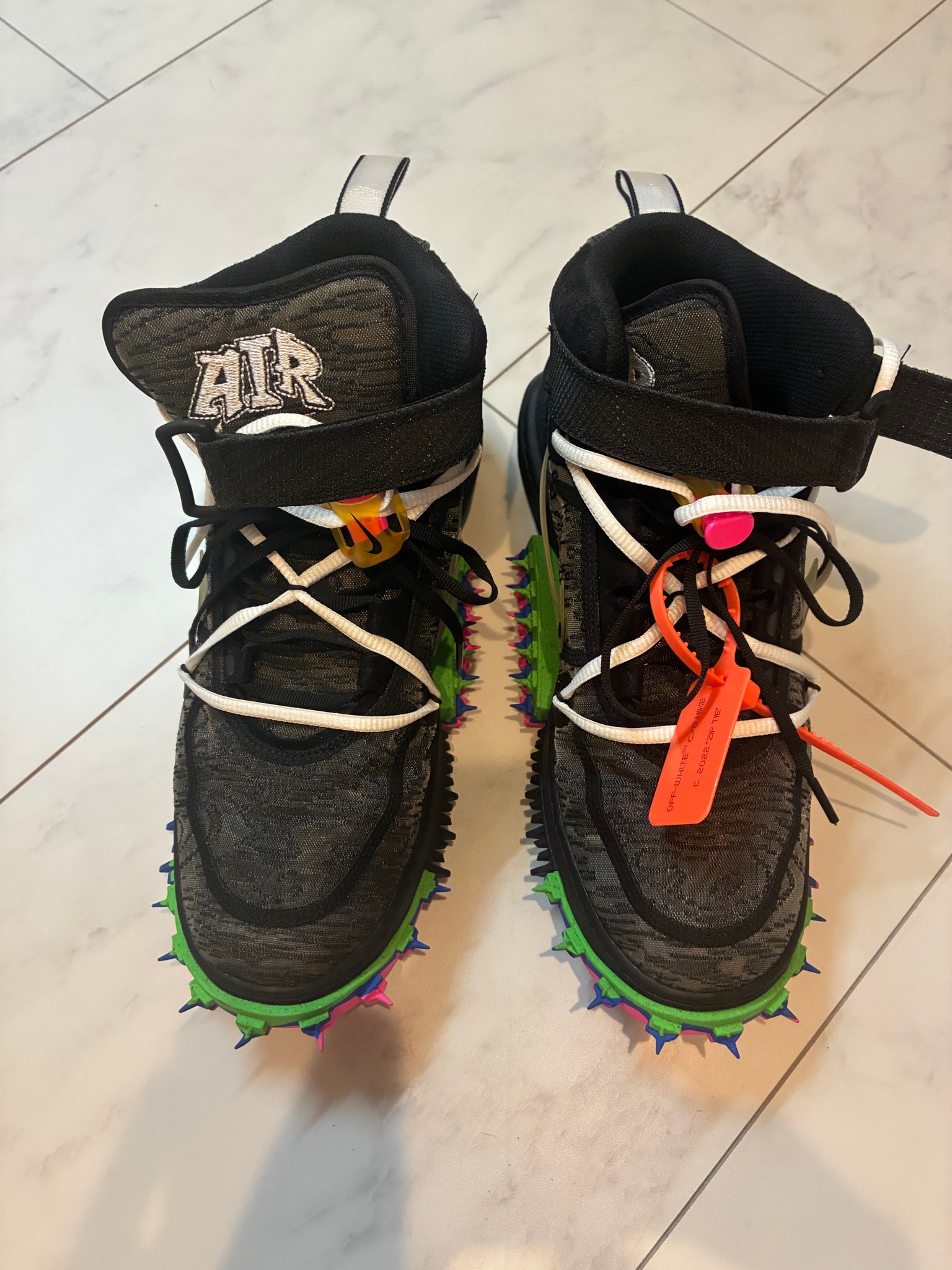 Off-White × Nike Air Force 1 Mid "Black"
