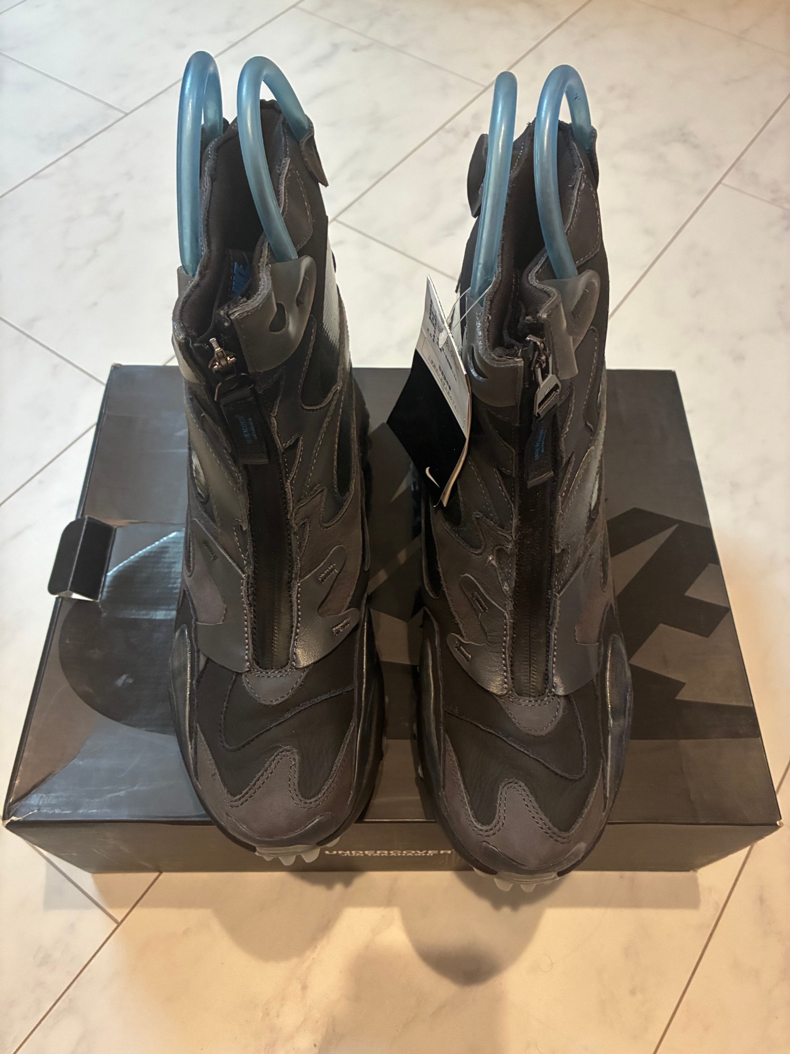 UNDERCOVER × NIKE REACT BOOT "BLACK"