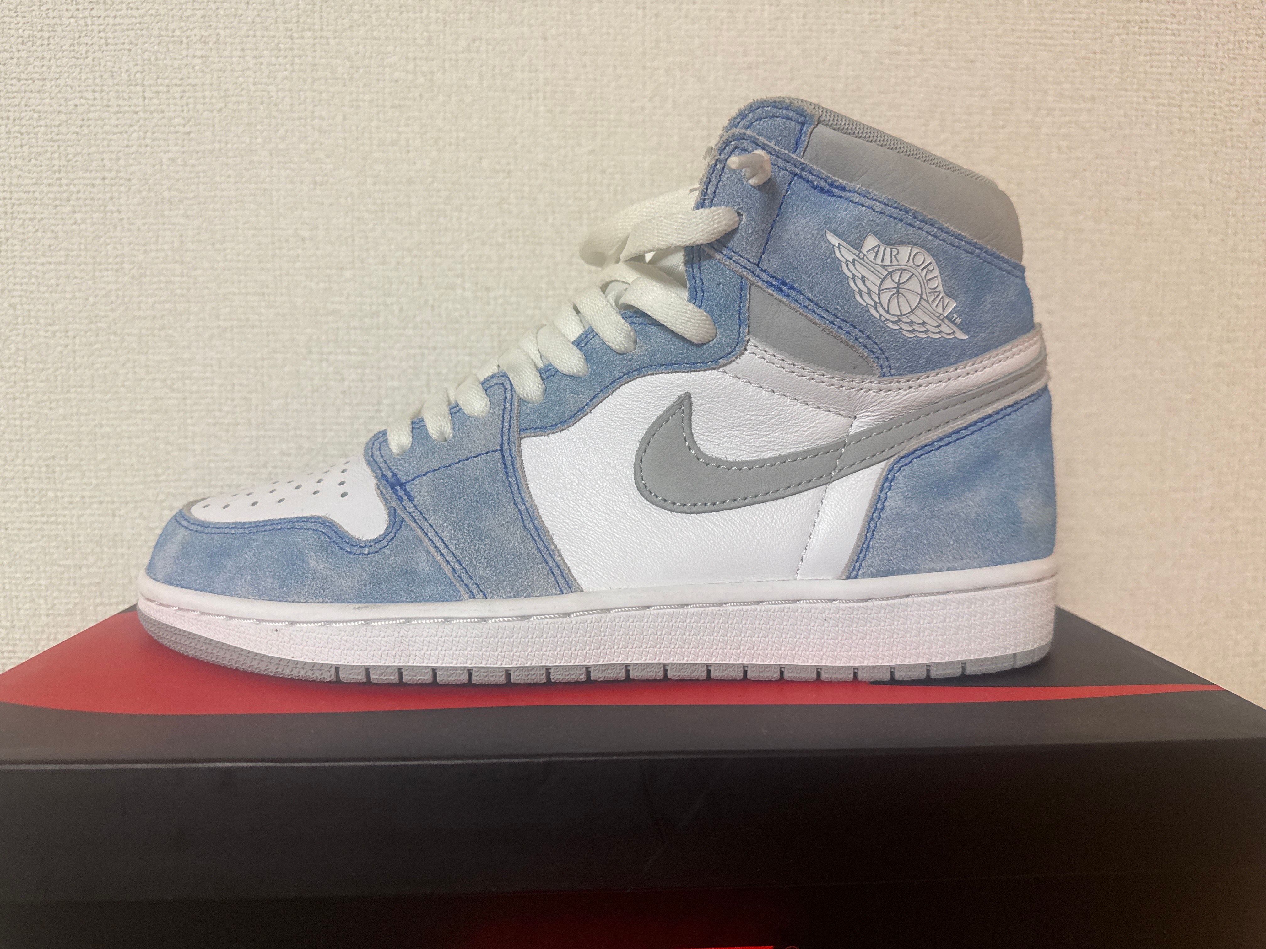 Nike Air Jordan 1 High OG "Hyper Royal"