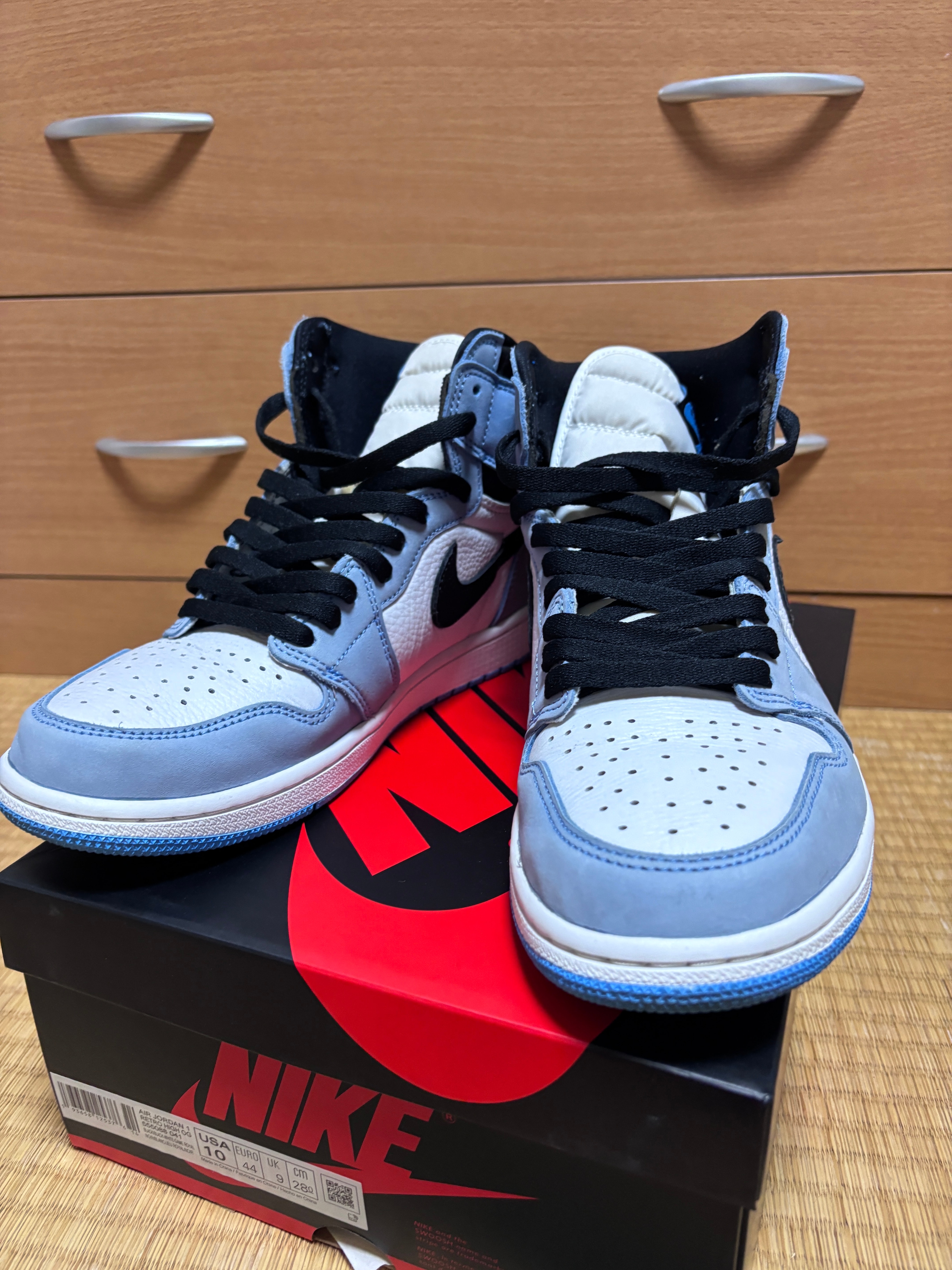 Nike Air Jordan 1 High OG "University Blue"
