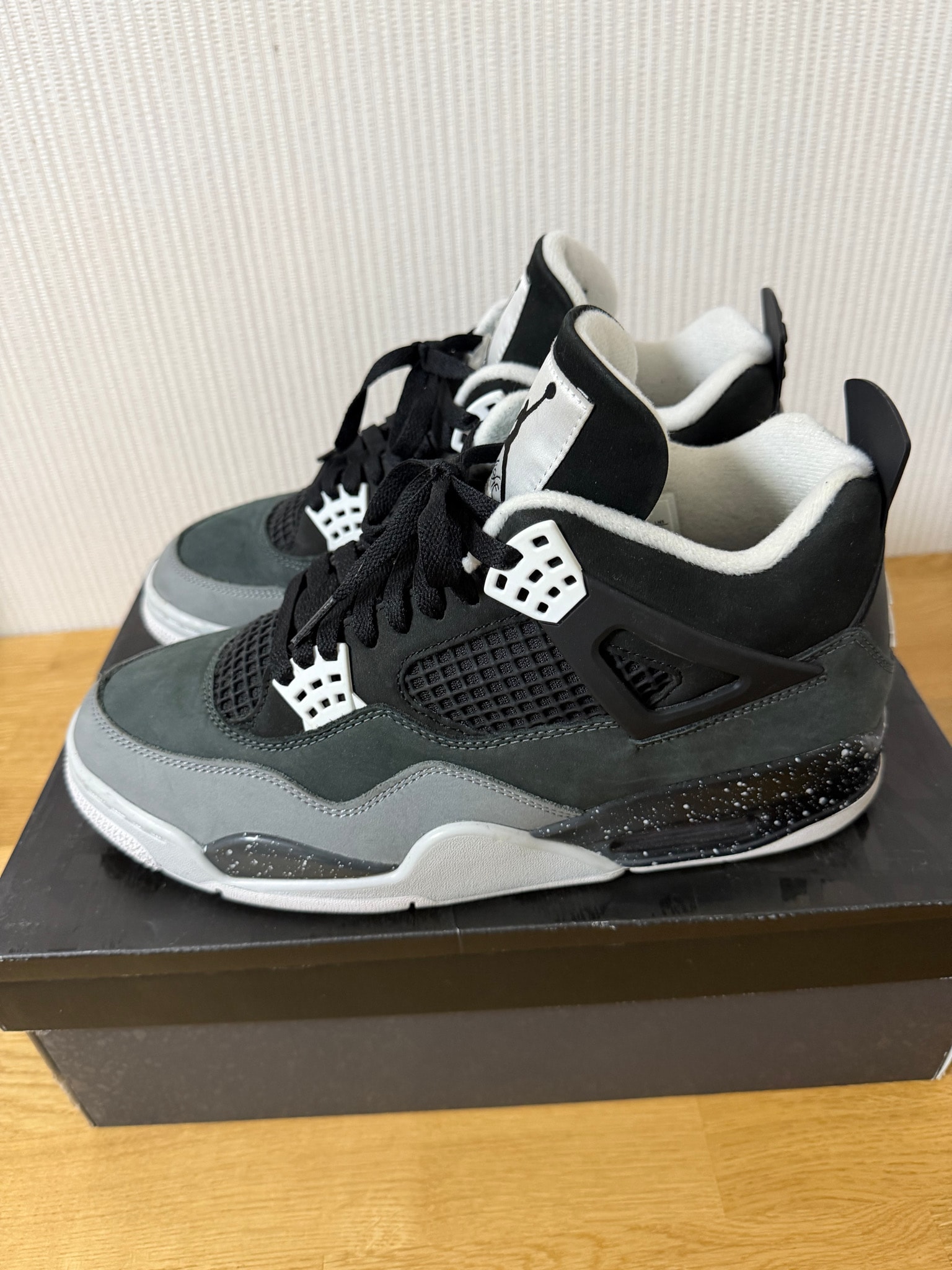 Nike Air Jordan 4 Retro "Fear"