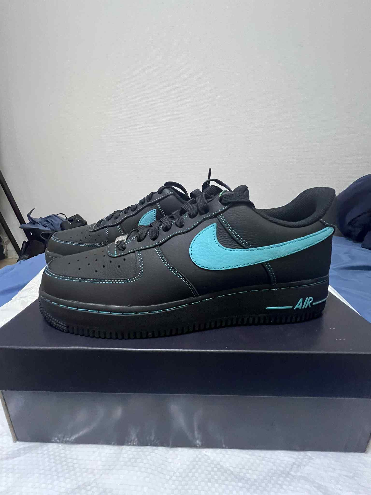 Nike Air Force 1 Low "Black Tiffany"
