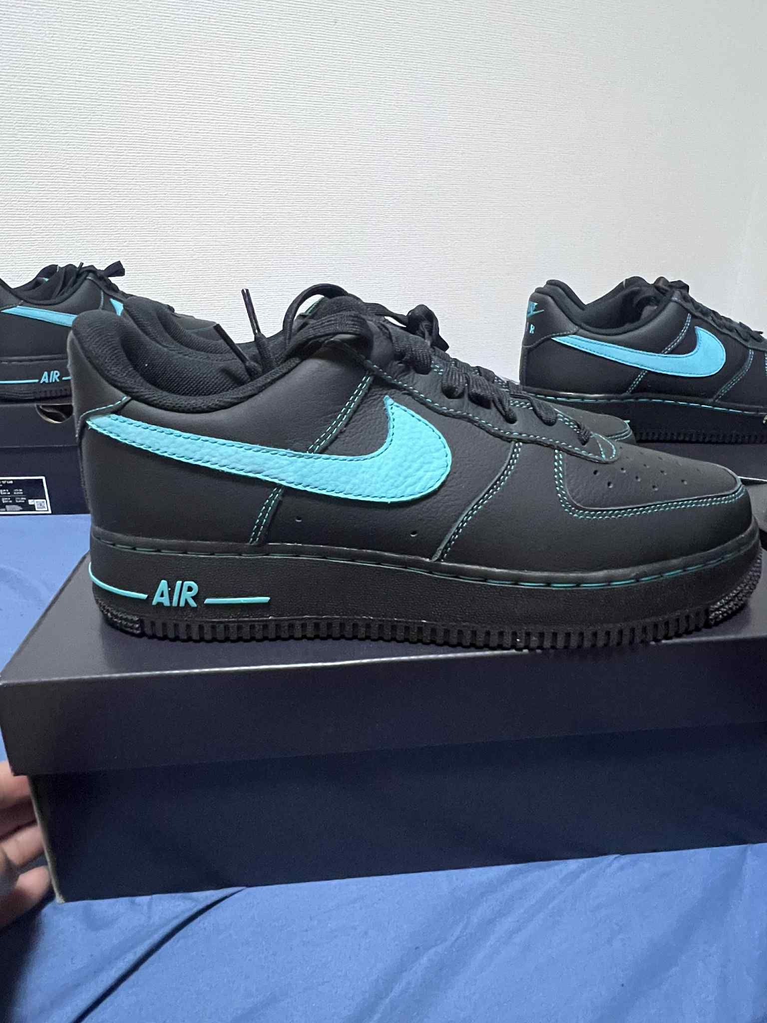 Nike Air Force 1 Low "Black Tiffany"
