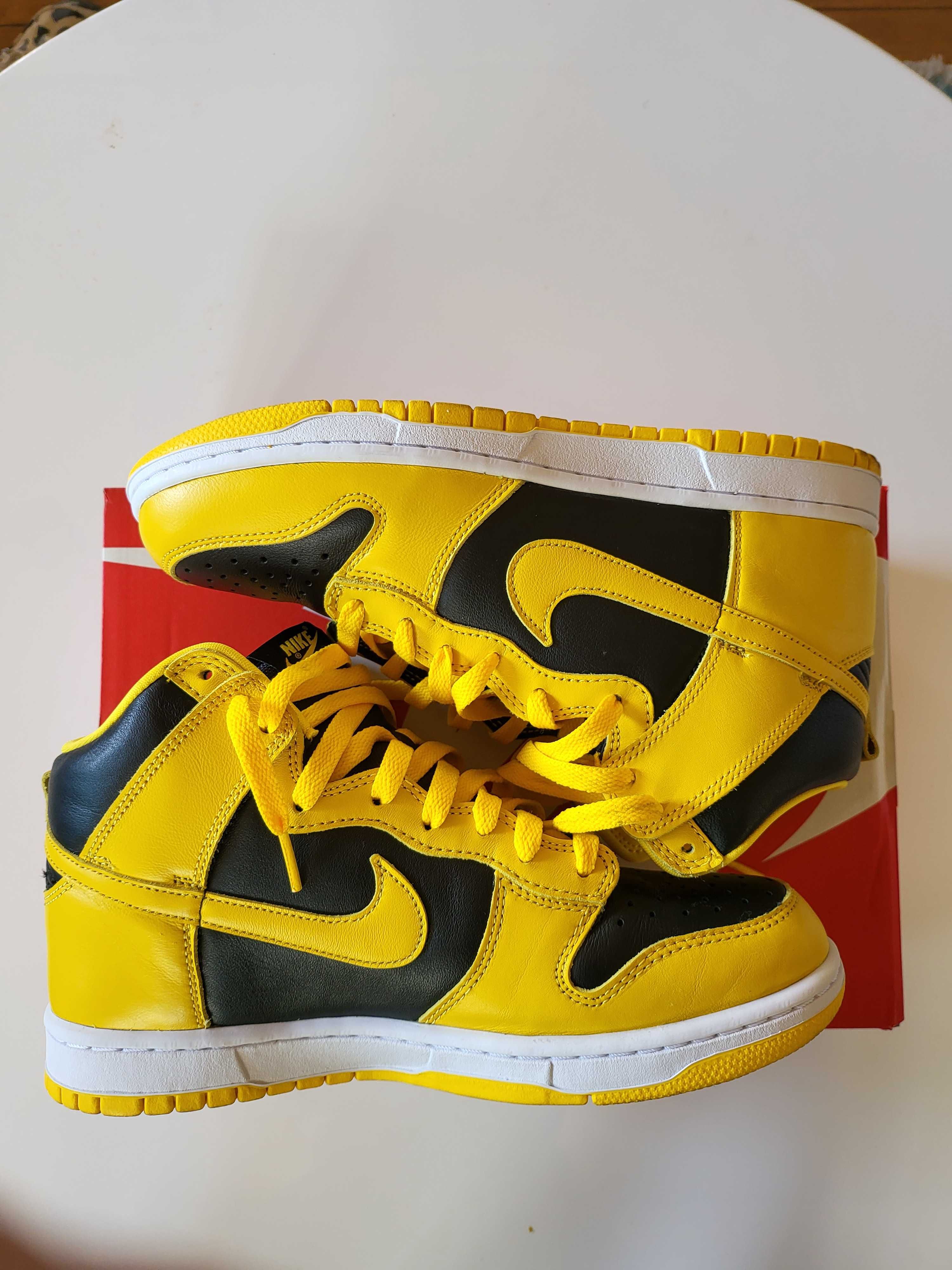 Nike Dunk High "Black/Varsity Maize"