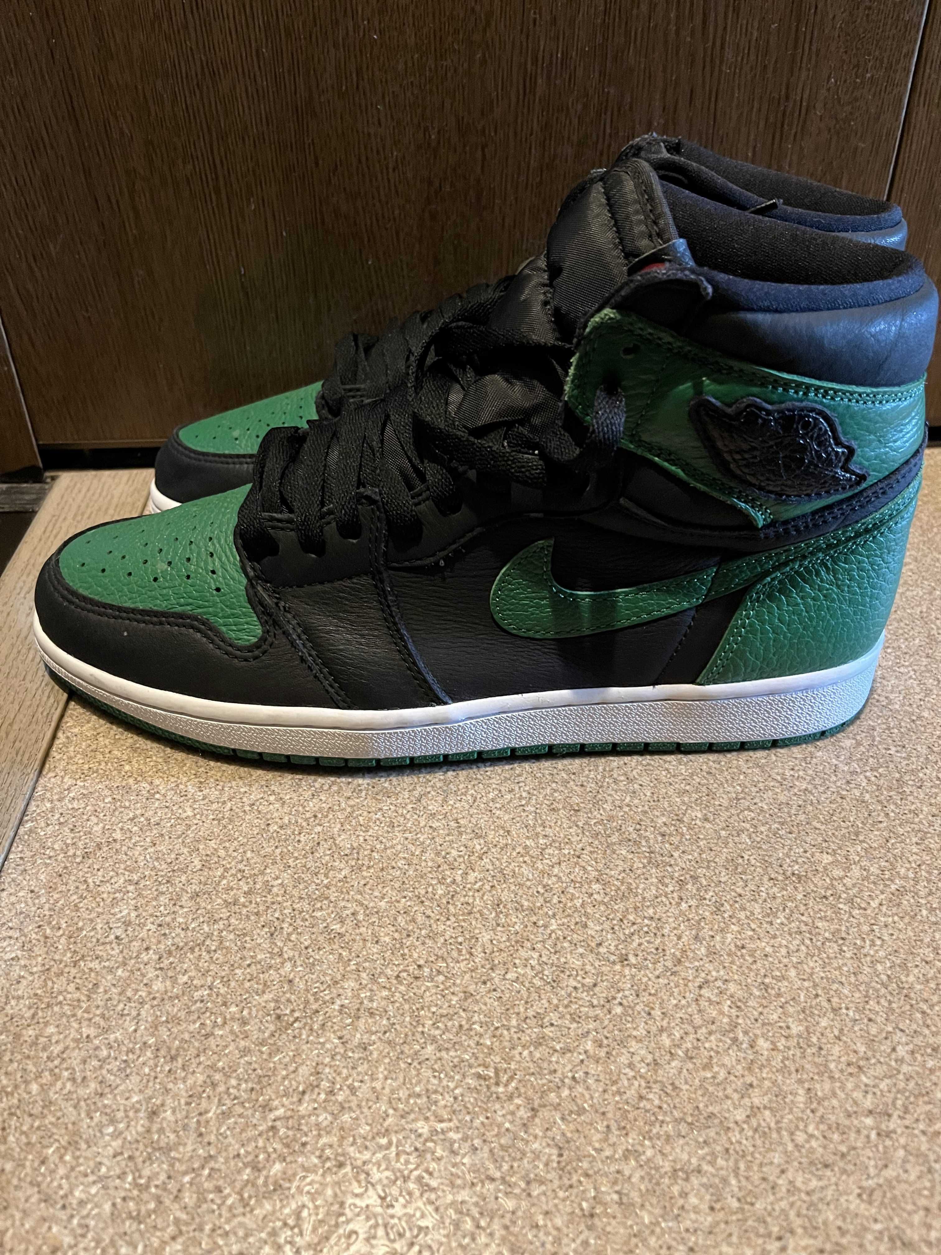Nike Air Jordan 1 Retro High OG "Black/Pine Green" (2020)