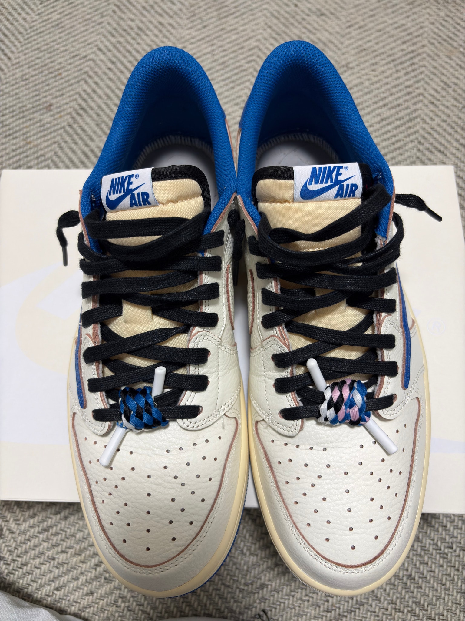Travis Scott × fragment design × Nike Air Jordan 1 Low OG "Sail/Military Blue"
