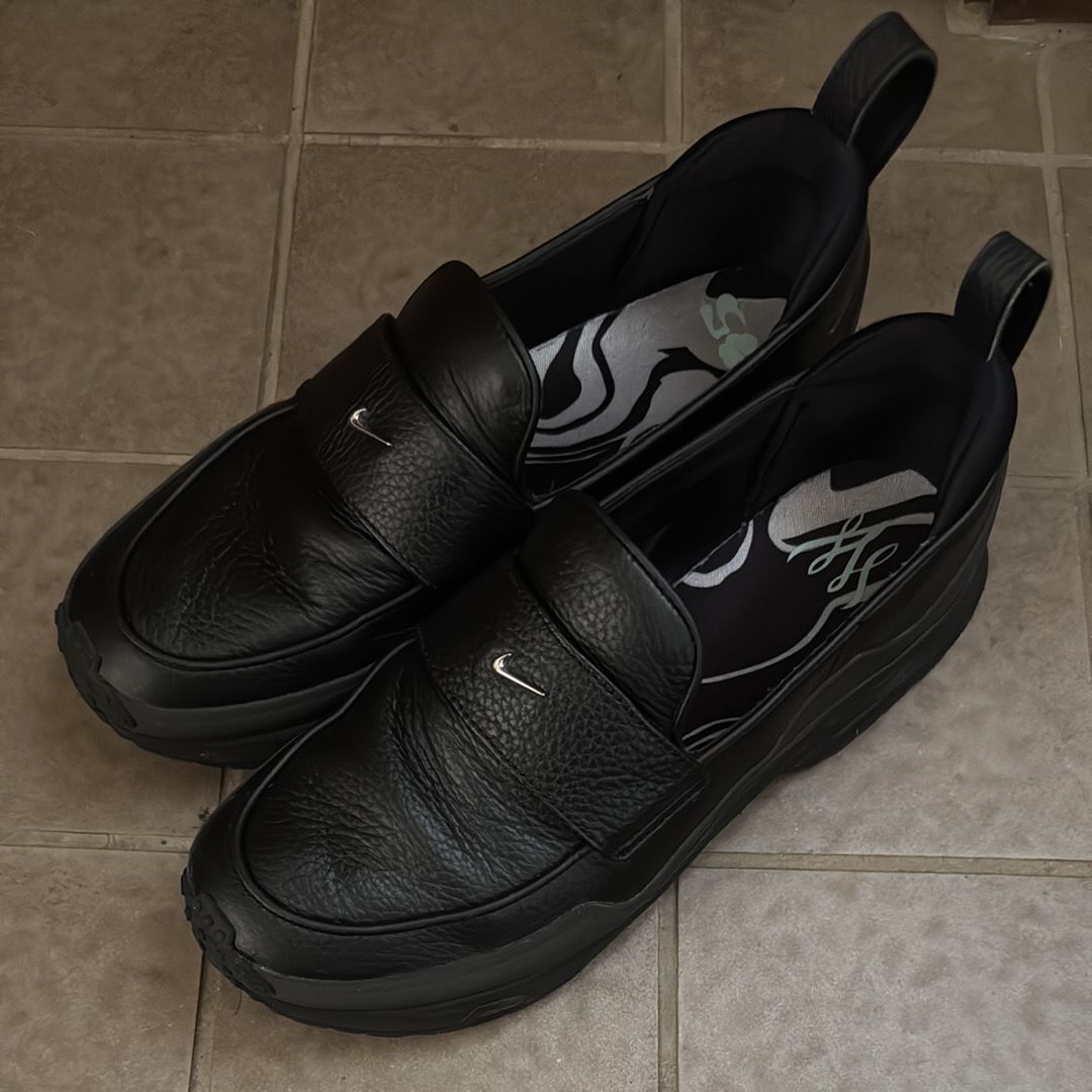 SWDC × Nike Women's Air Max Phenomena "Black/Metallic Silver"