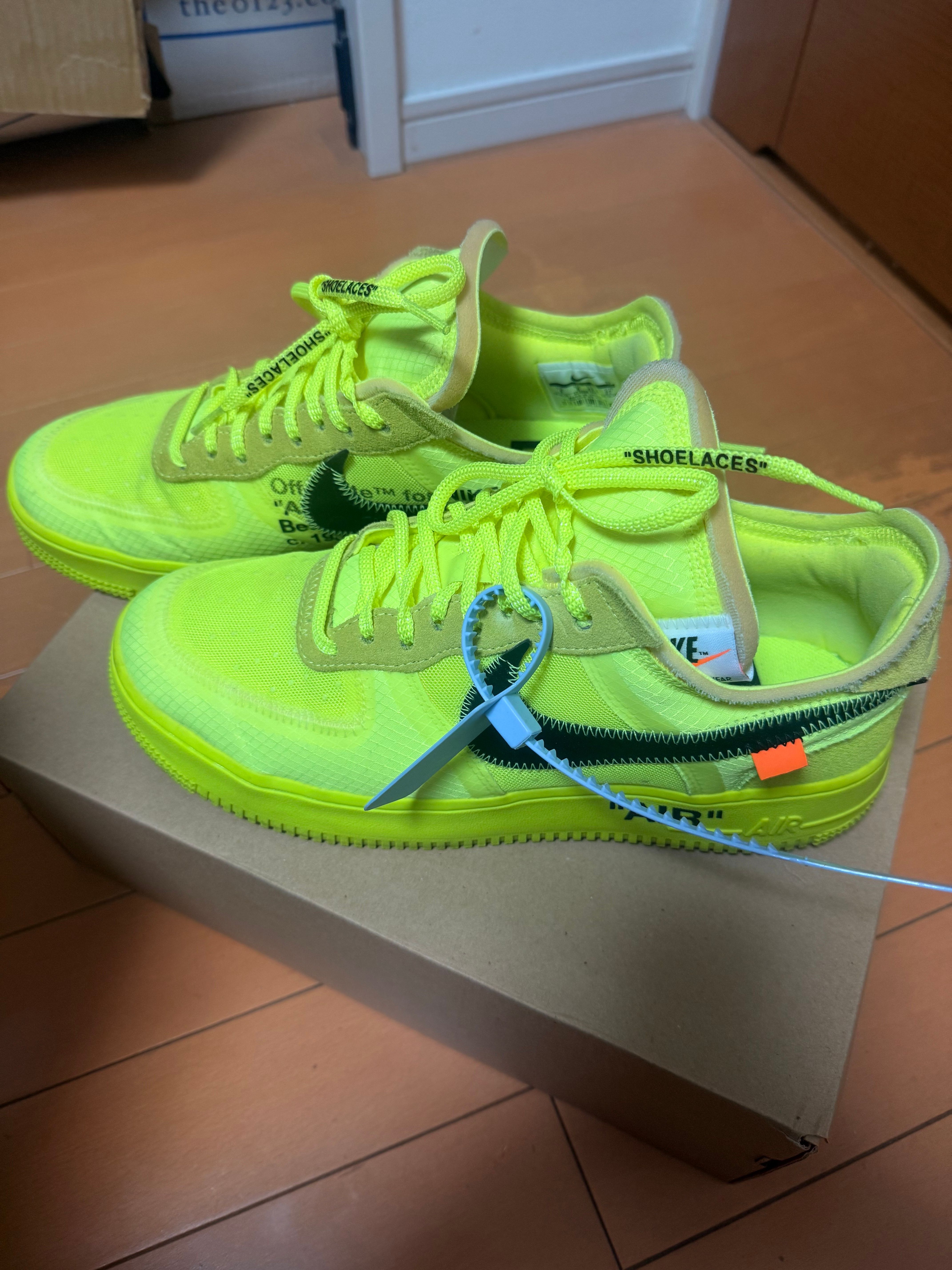 Off-White × Nike Air Force 1 Low "Volt"