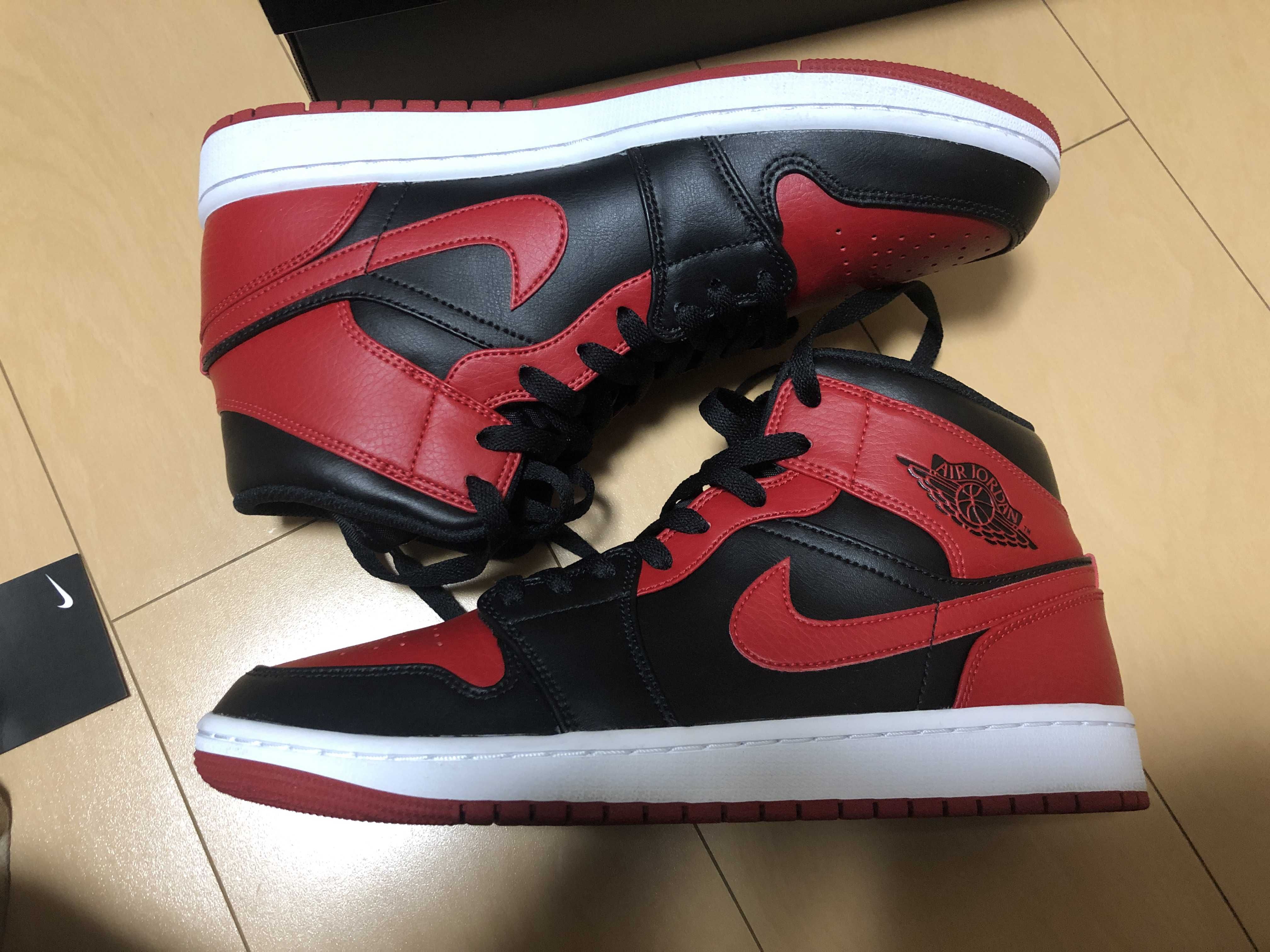 Nike Air Jordan 1 Mid "Bred"