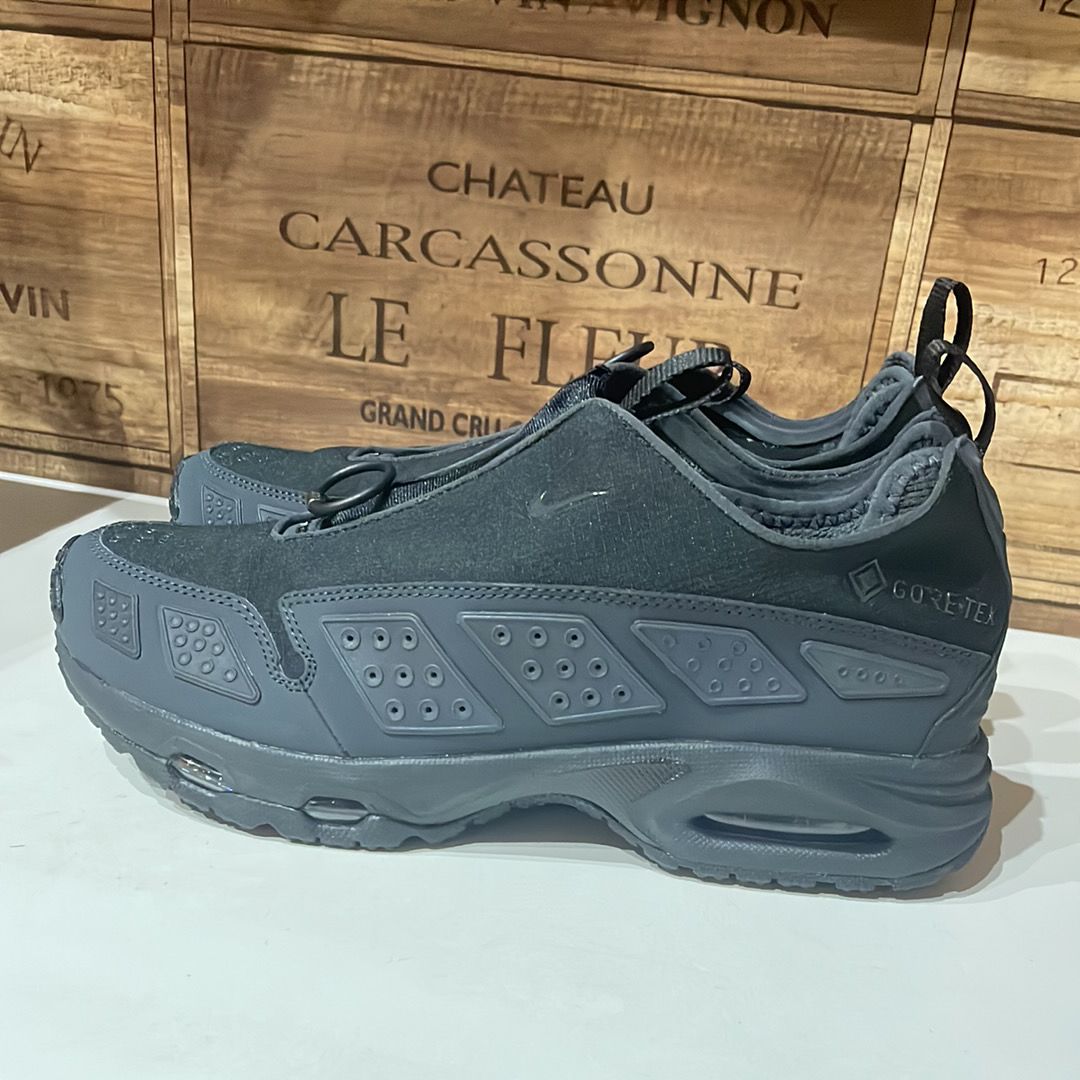 Nike Women's Air Max SNDR GORE-TEX "Black and Dark Smoke Grey"