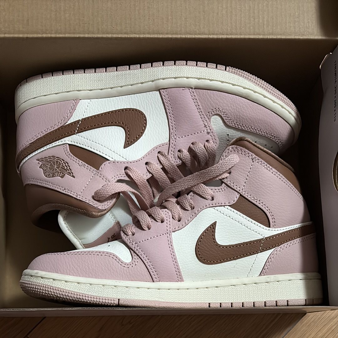 Nike Women's Air Jordan 1 Mid "Pink Oxford/Sail/Archaeo Brown"