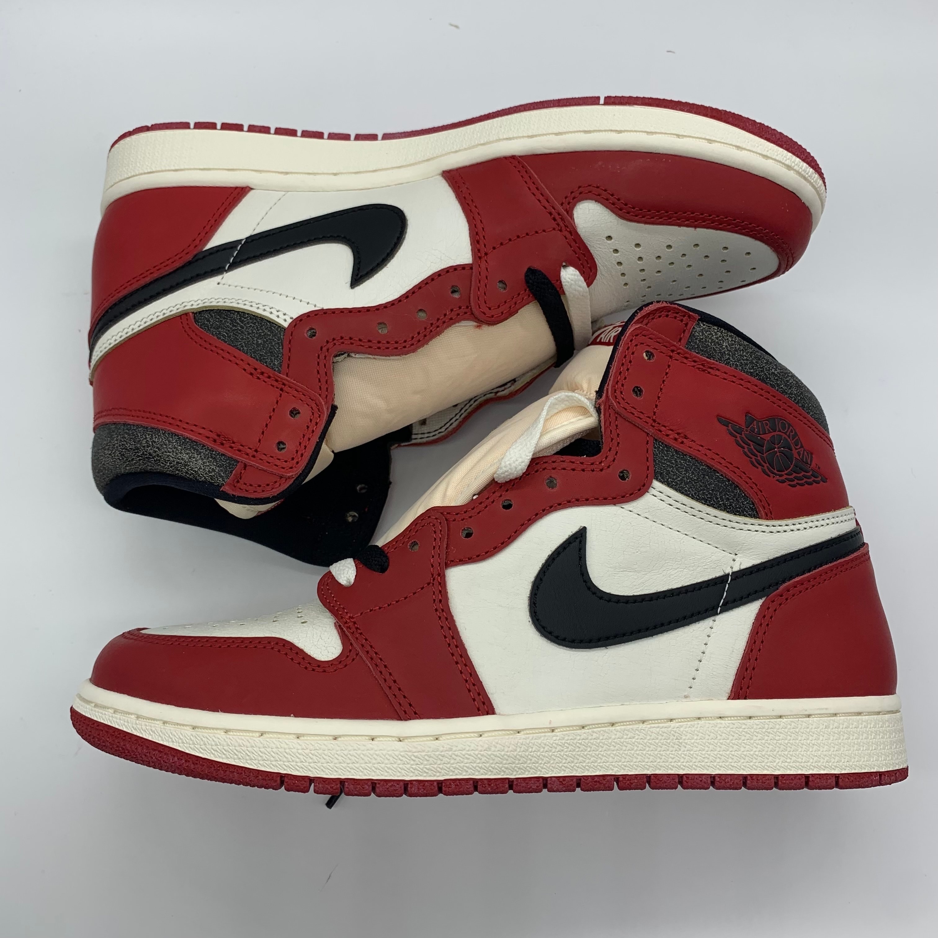 Nike Air Jordan 1 High OG "Lost & Found/Chicago"