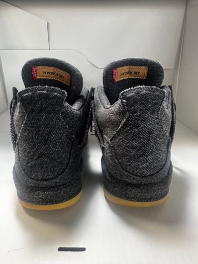 Nike × Levi's Air Jordan 4 "Black Denim" (Tag: LEVIS®)