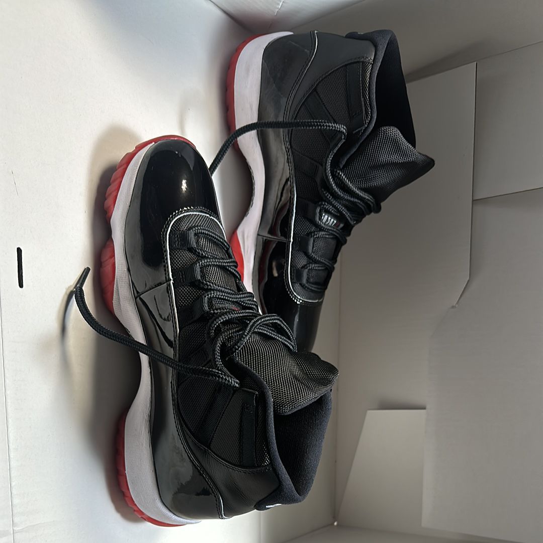 Nike Air Jordan 11 Retro "Bred"