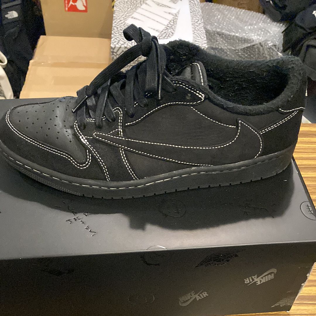 Travis Scott × Nike Air Jordan 1 Low OG SP "Black Phantom"