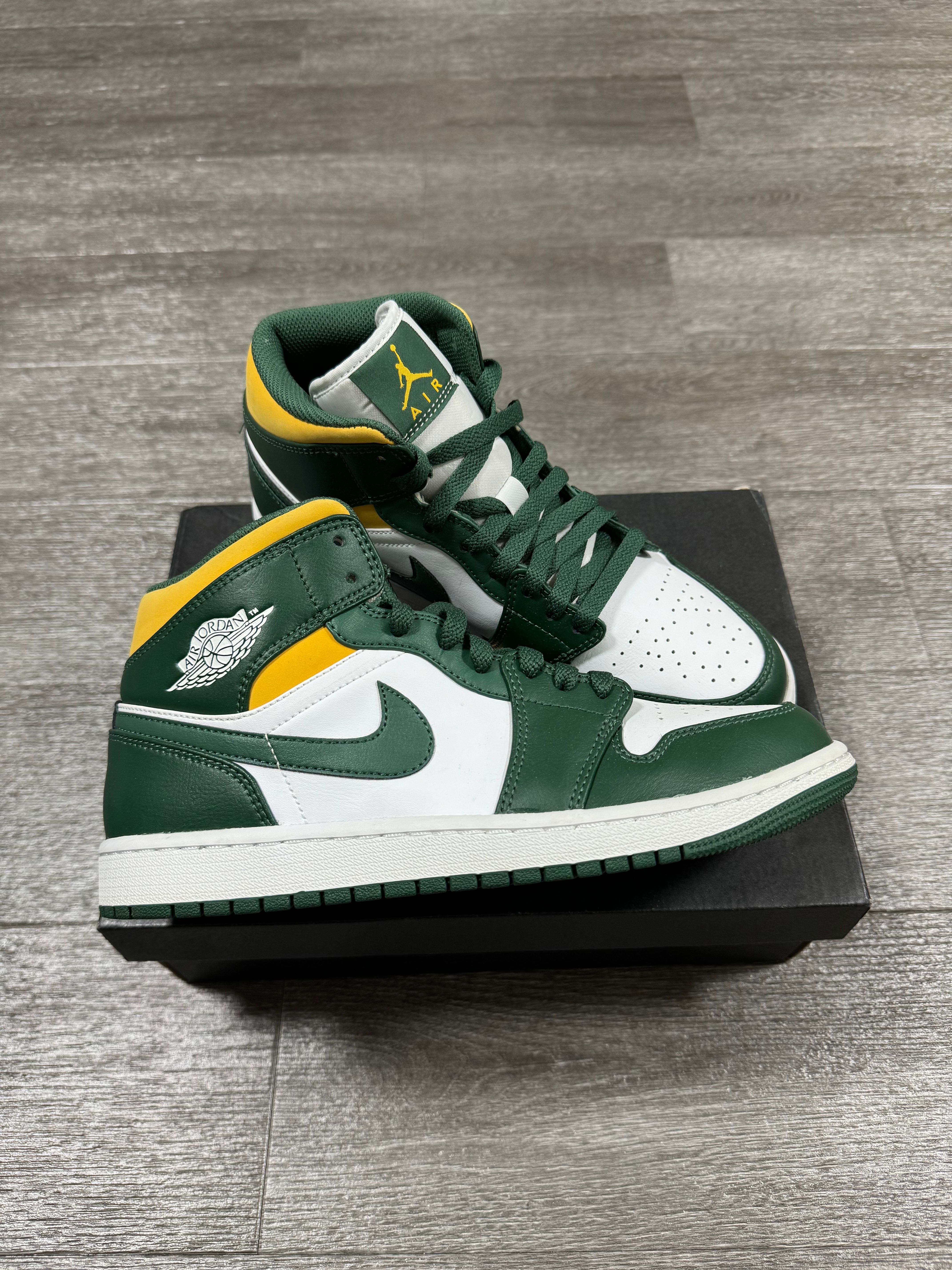 Nike Air Jordan 1 Mid "Seattle Supersonics"