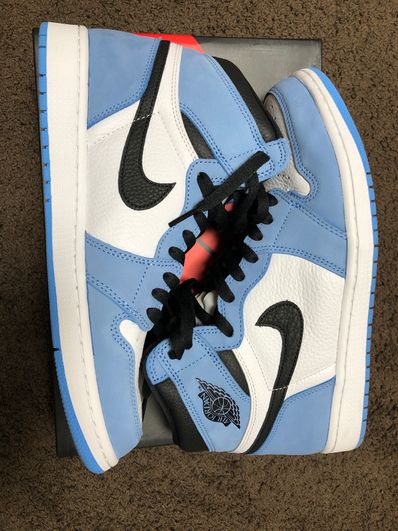 Nike Air Jordan 1 High OG "University Blue"