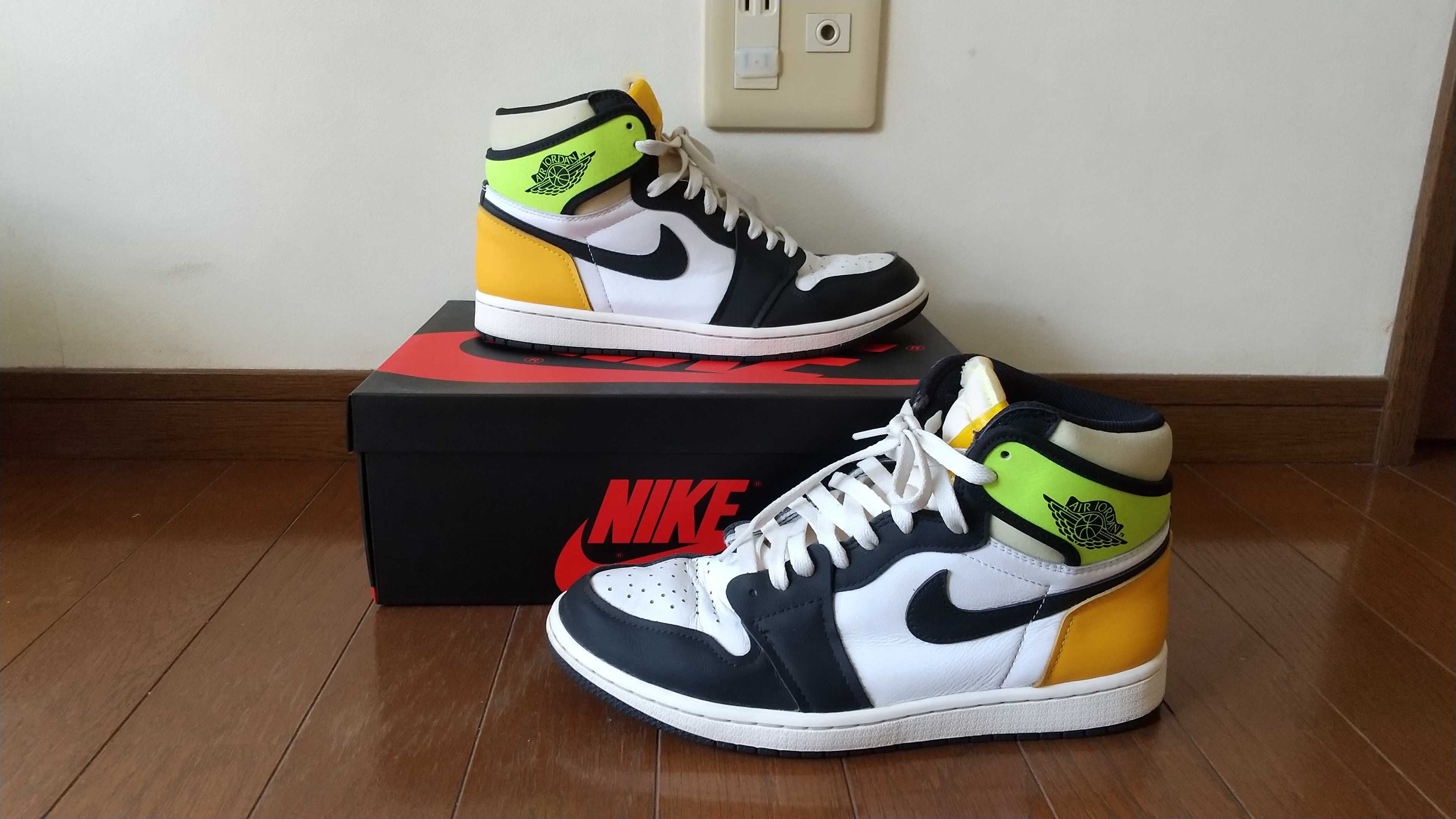Nike Air Jordan 1 High OG "Volt Gold"