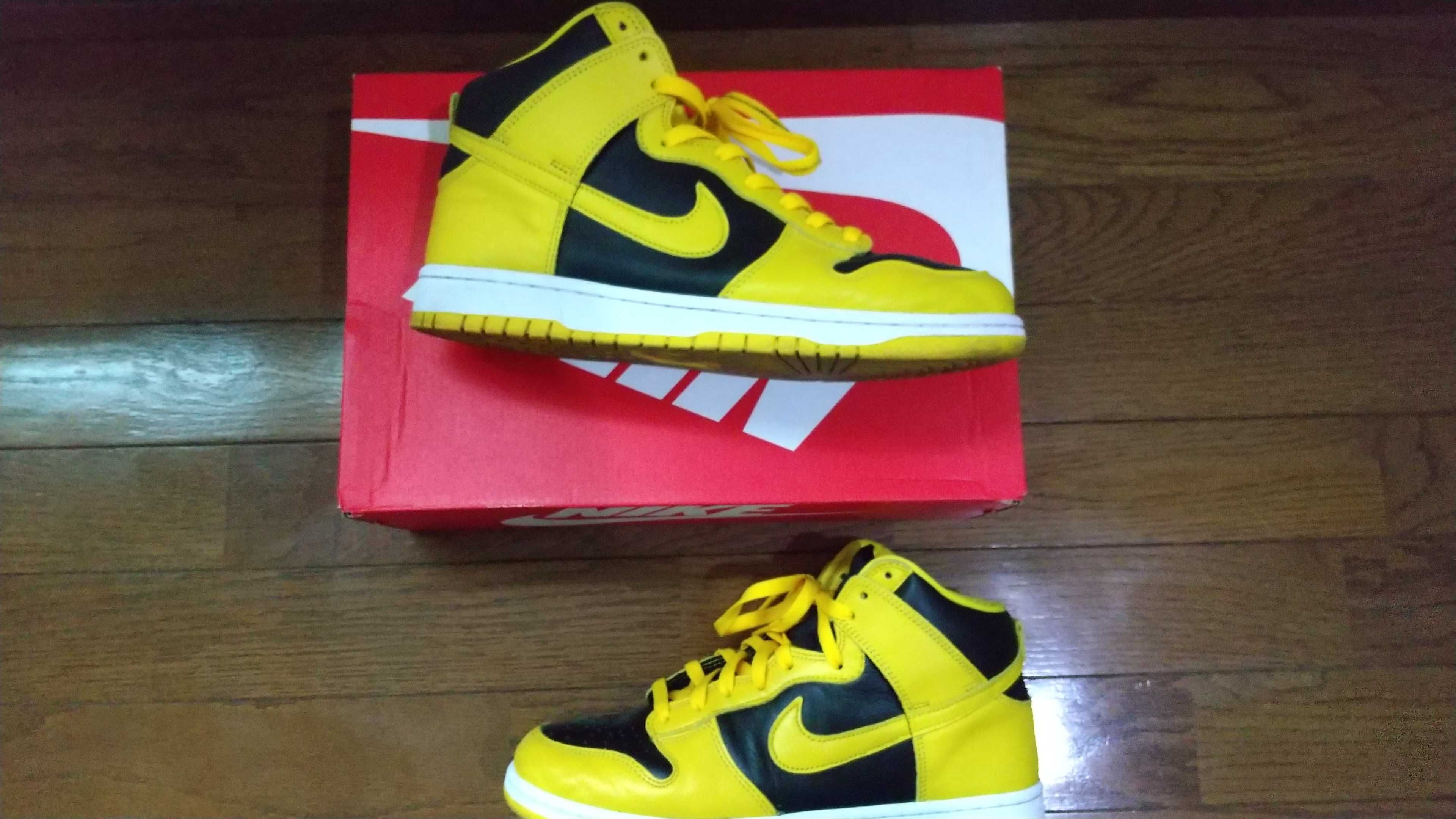 Nike Dunk High "Black/Varsity Maize"