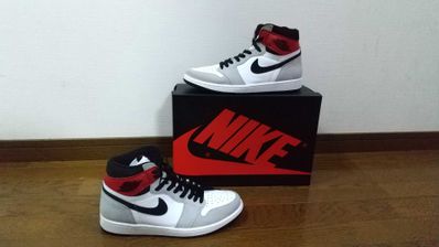 Nike Air Jordan 1 High OG "White/Black/Light Smoke Grey"