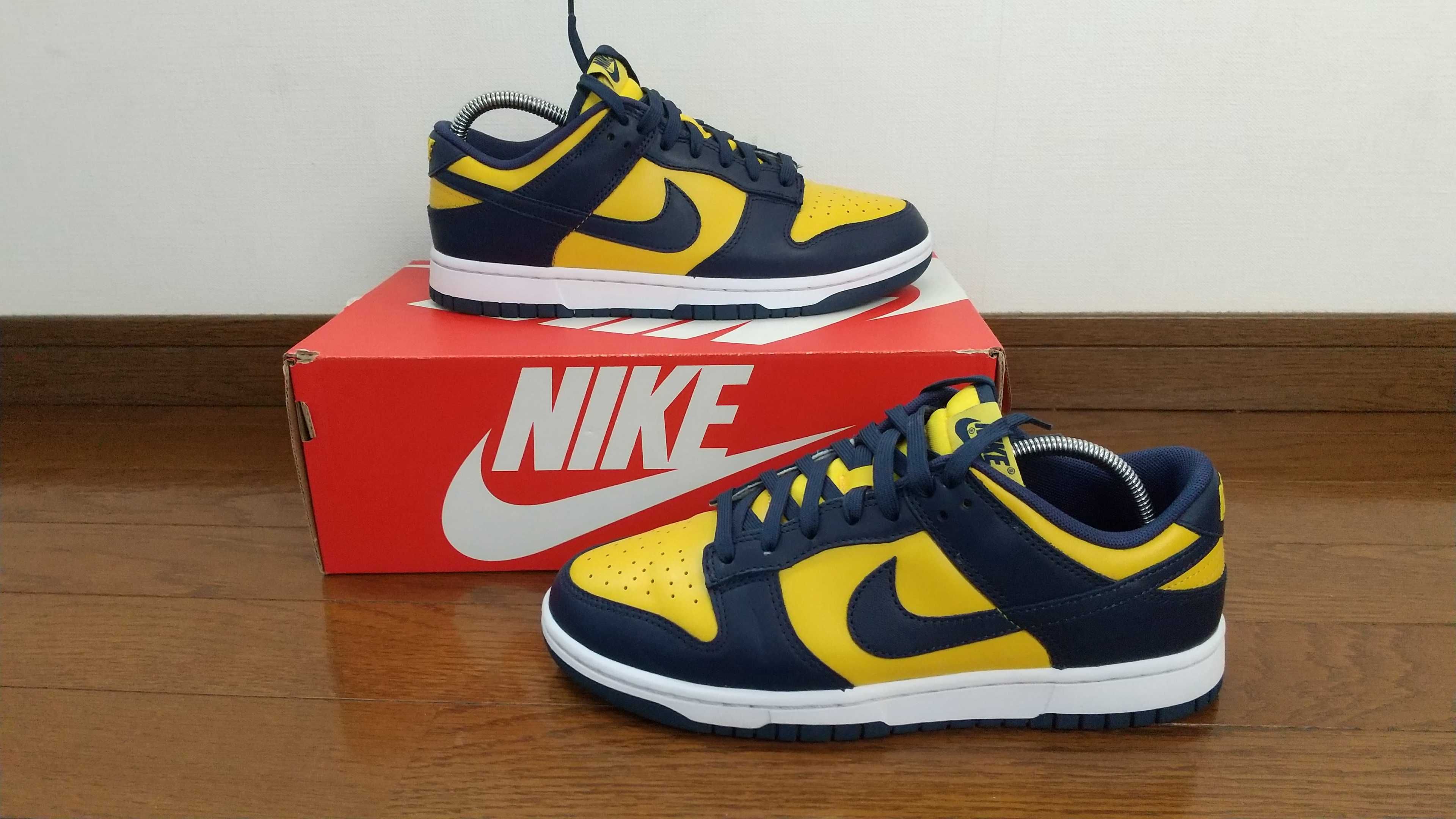 Nike Dunk Low "Michigan"