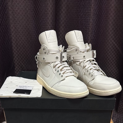 COMME des GARCONS × Nike Air Jordan 1 High "White"
