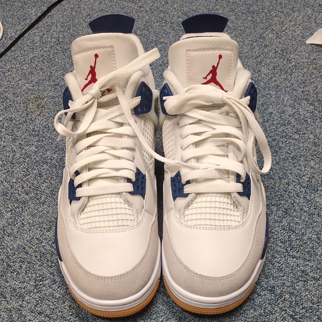 Nike SB Air Jordan 4 Retro SP "Summit White/Navy"