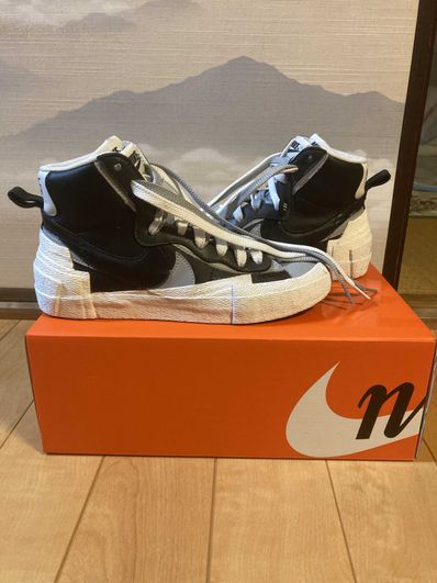sacai × NIKE BLAZER MID "BLACK/WOLF GREY/WHITE"