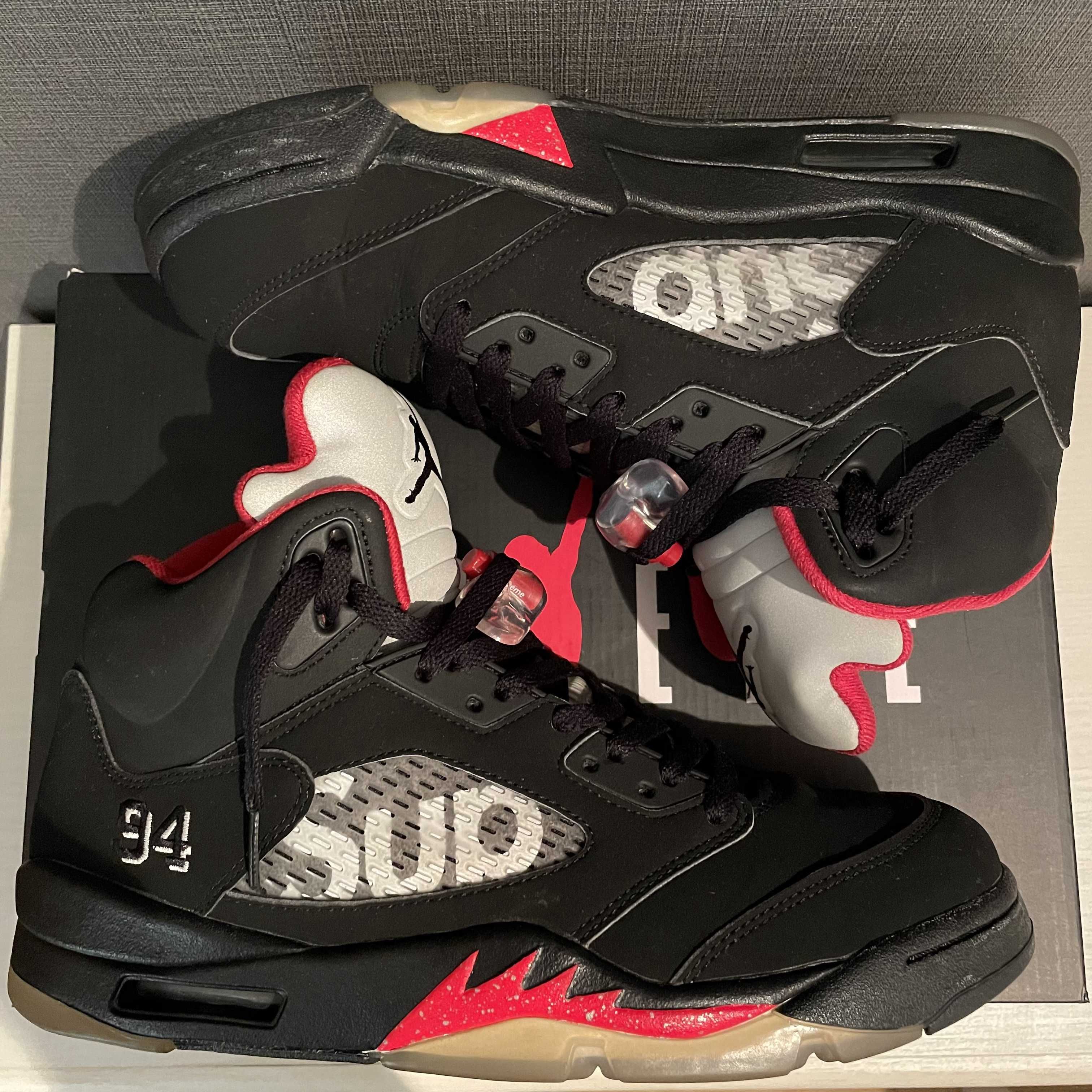 Supreme × Nike Air Jordan 5 Retro "Black"