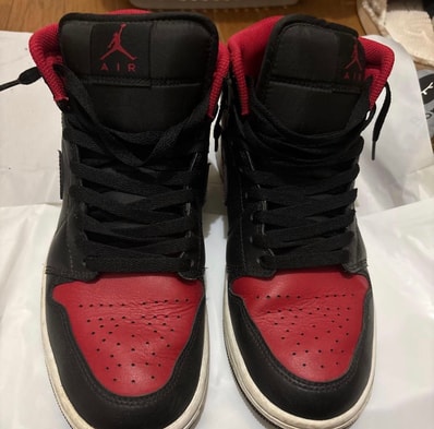 Nike Air Jordan 1 Mid "Bred Toe"