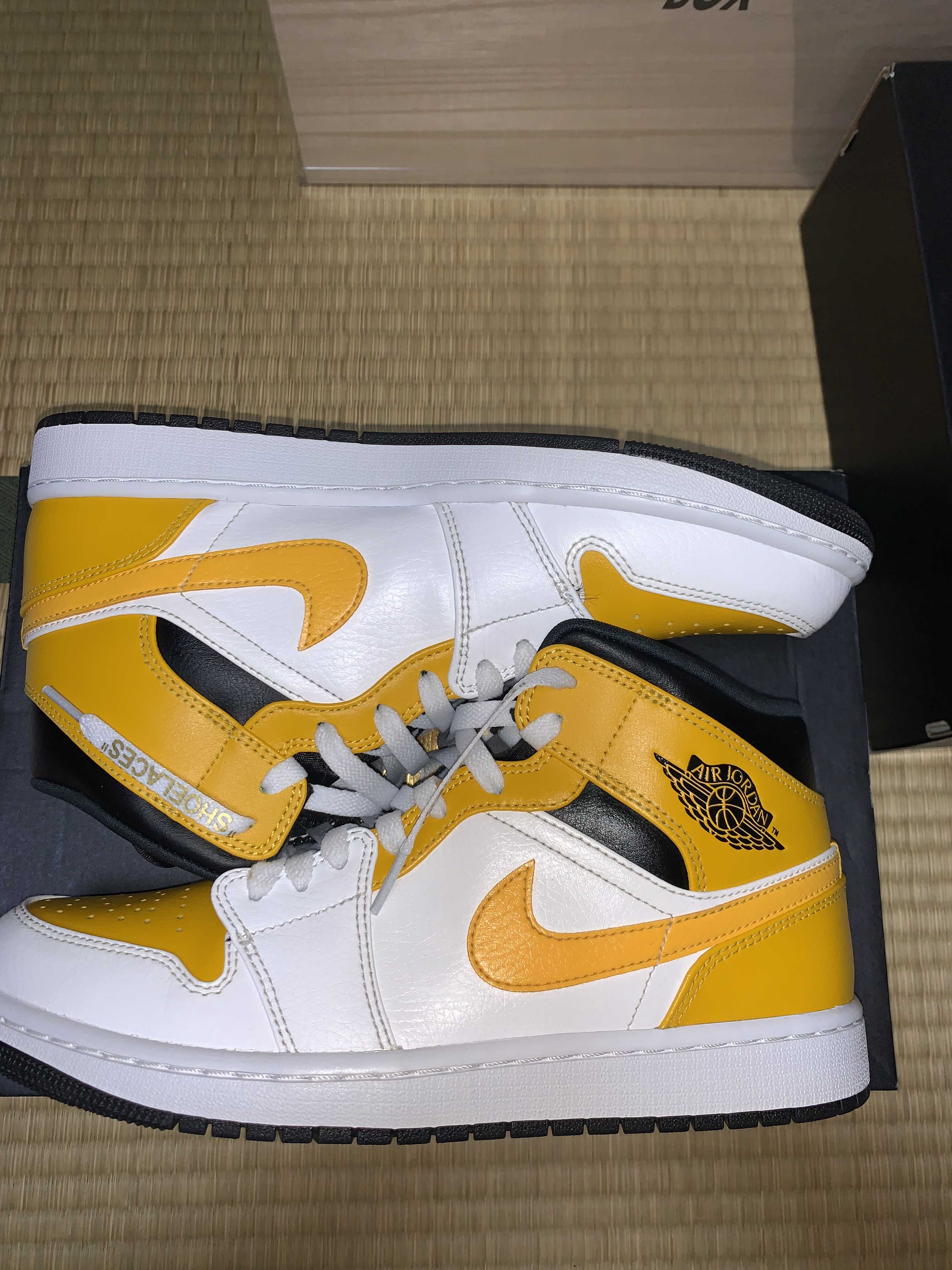Nike Air Jordan 1 Mid "University Gold"