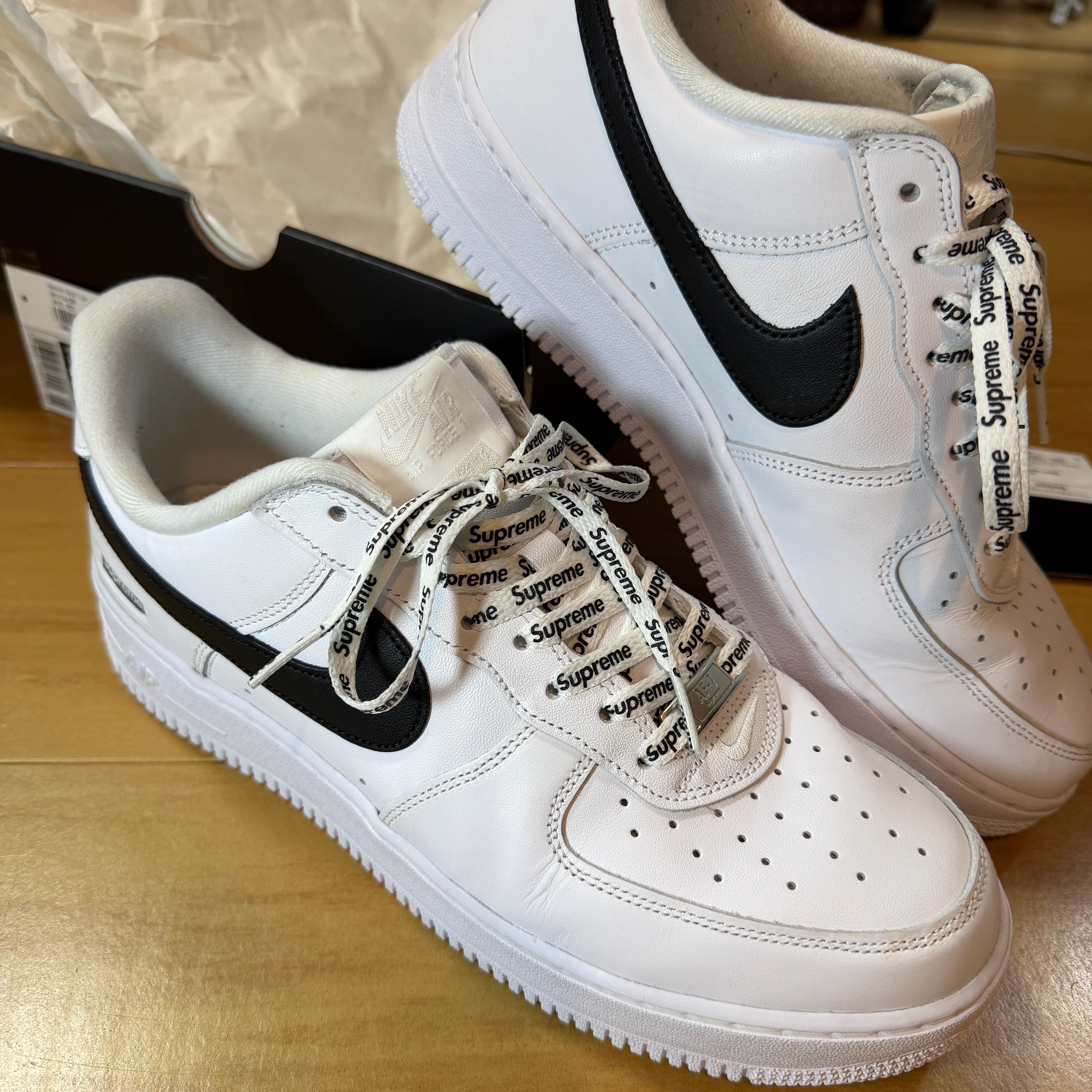 Supreme × Nike Air Force 1 Low "White/Black"