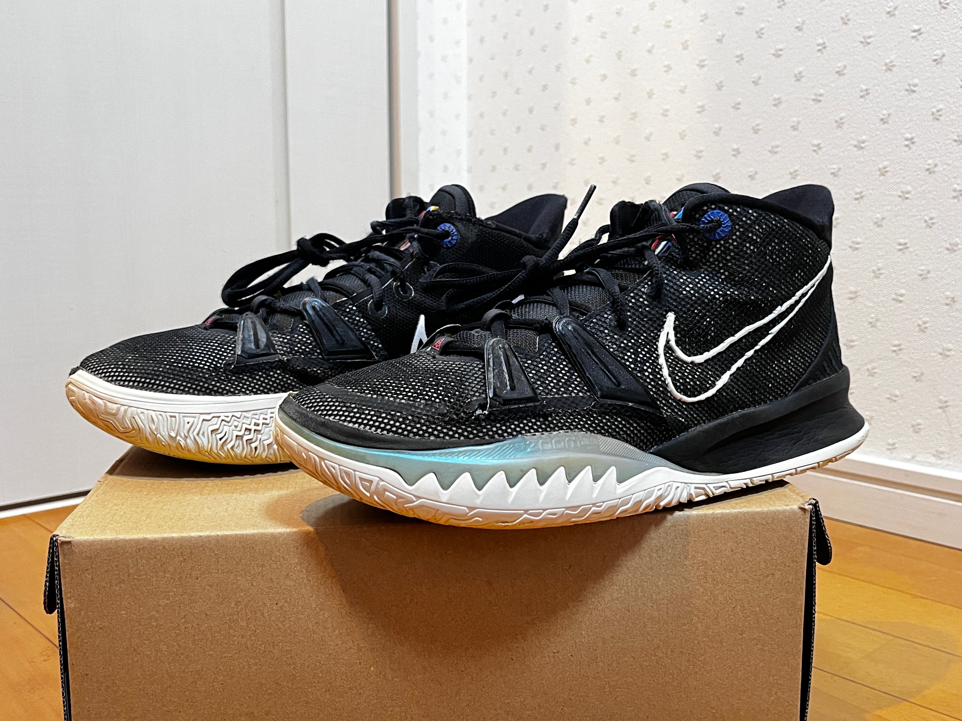 ナイキ カイリー7 "BKブラック"