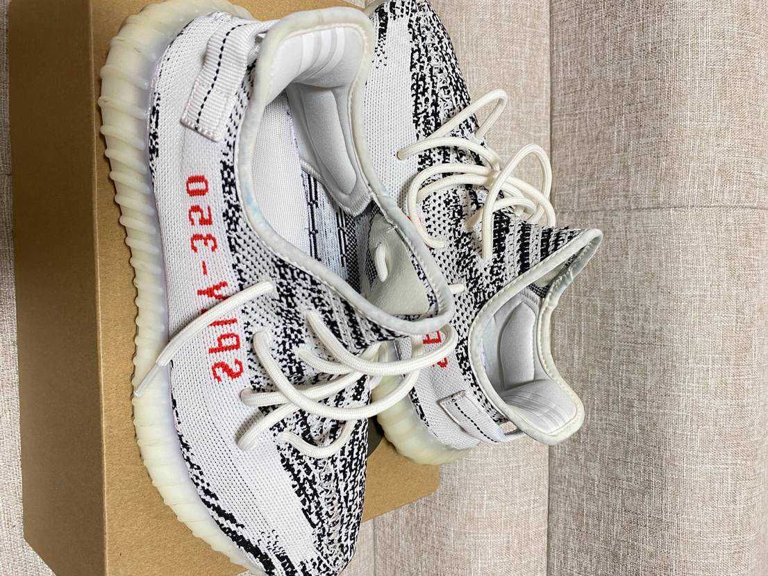 adidas YEEZY Boost 350 V2 "Zebra"