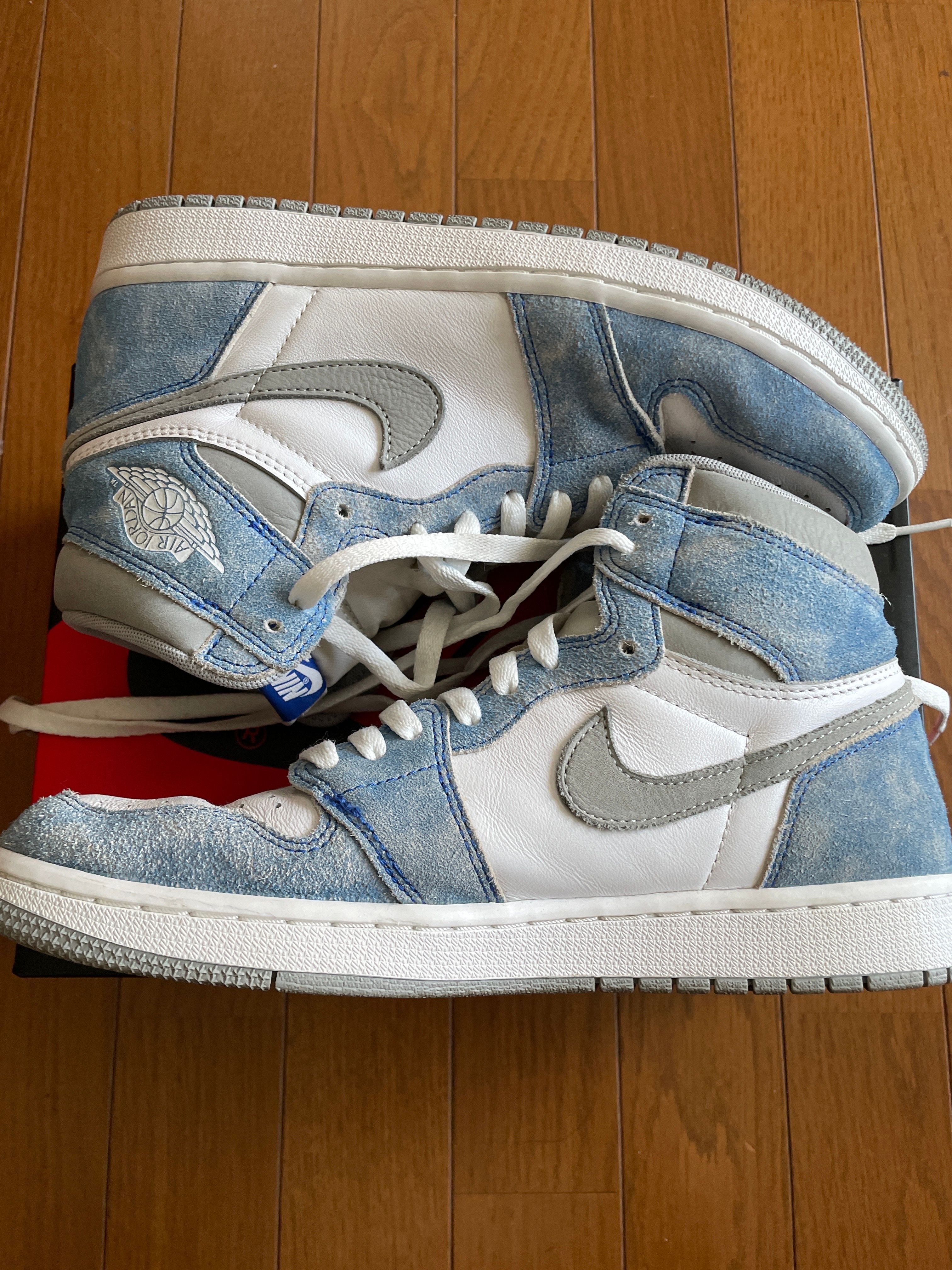 Nike Air Jordan 1 High OG "Hyper Royal"