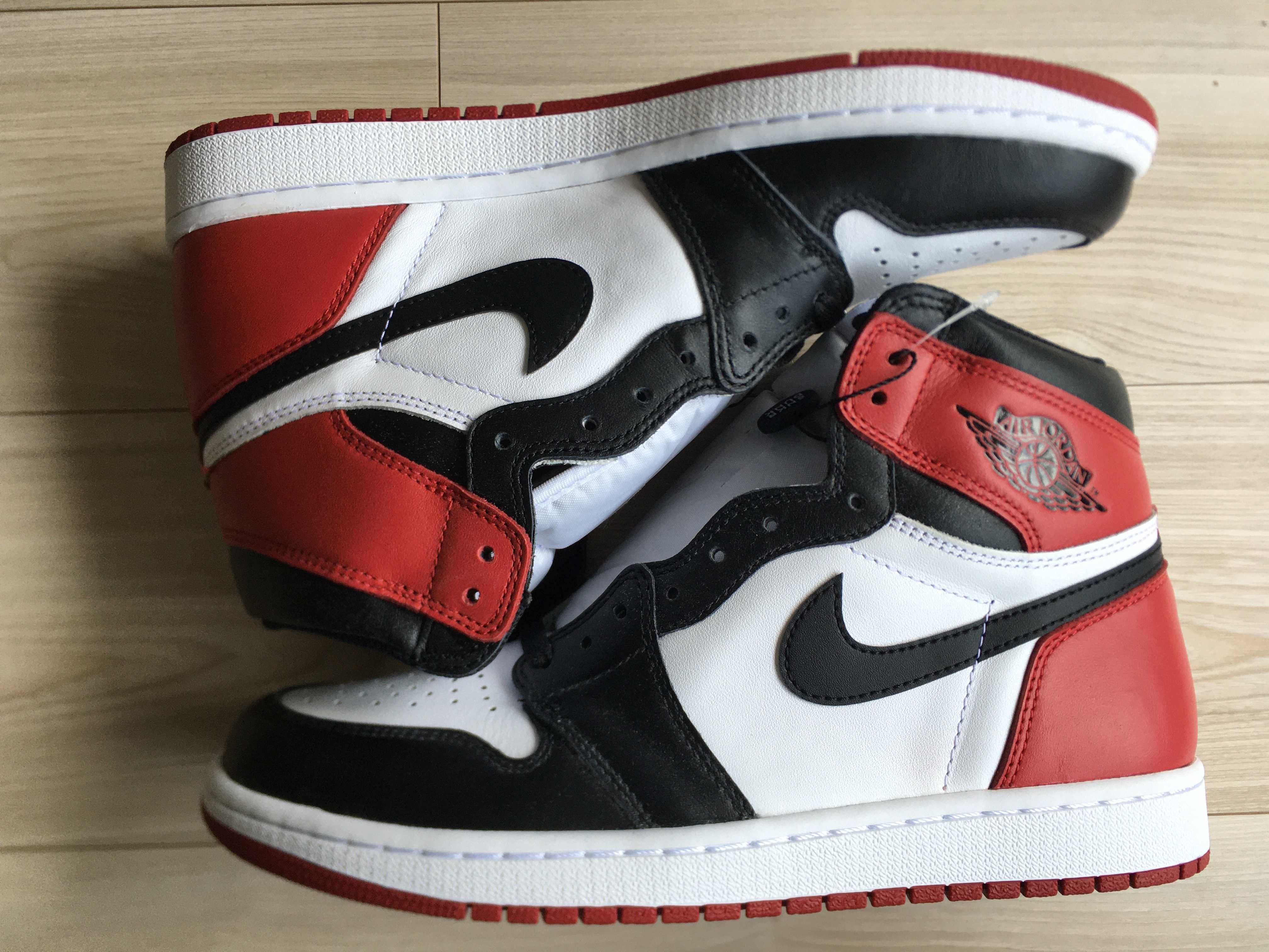 Nike Air Jordan 1 Retro High OG "Black Toe"(2016)