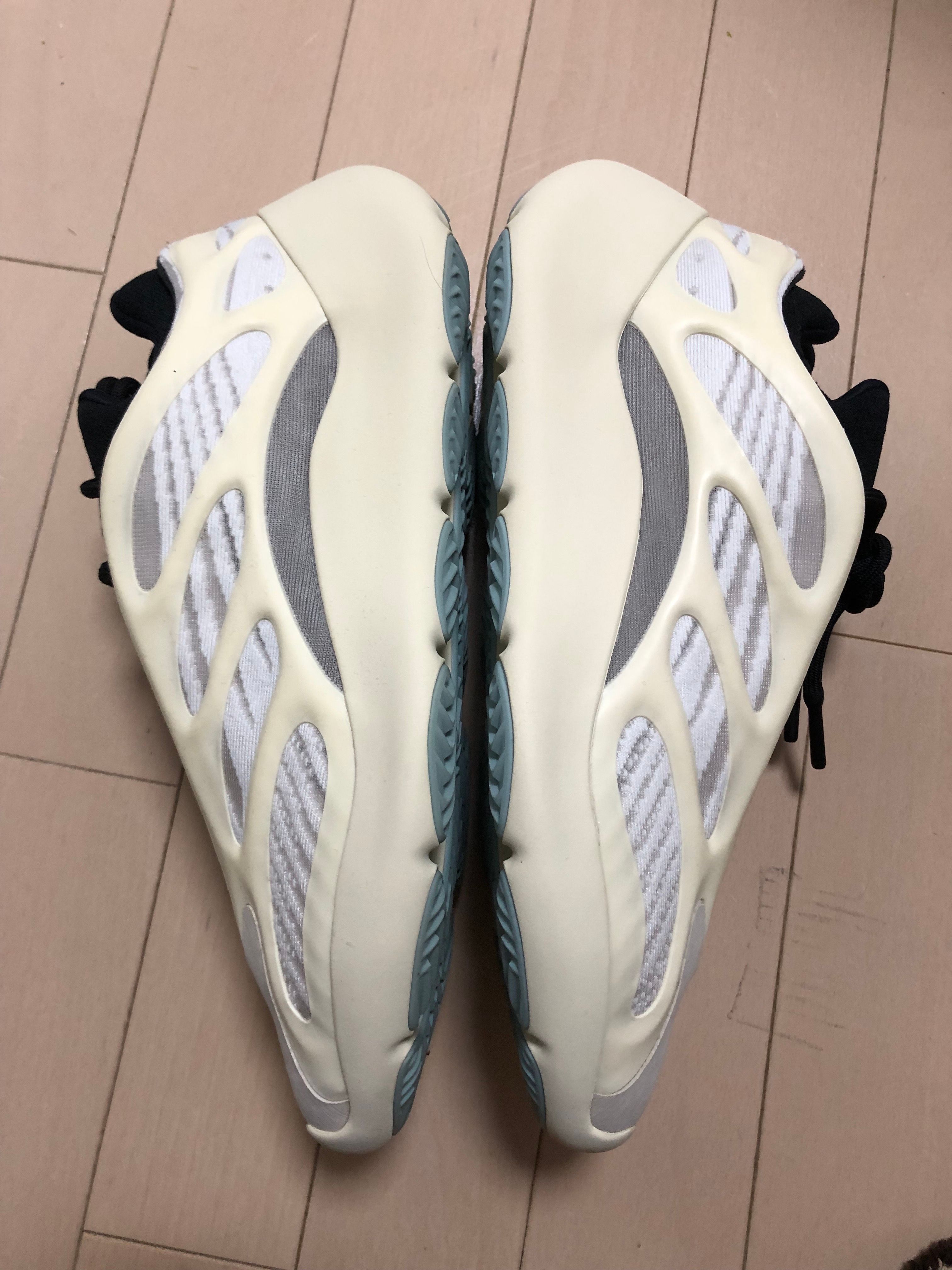 adidas YEEZY 700V3 "Azael"
