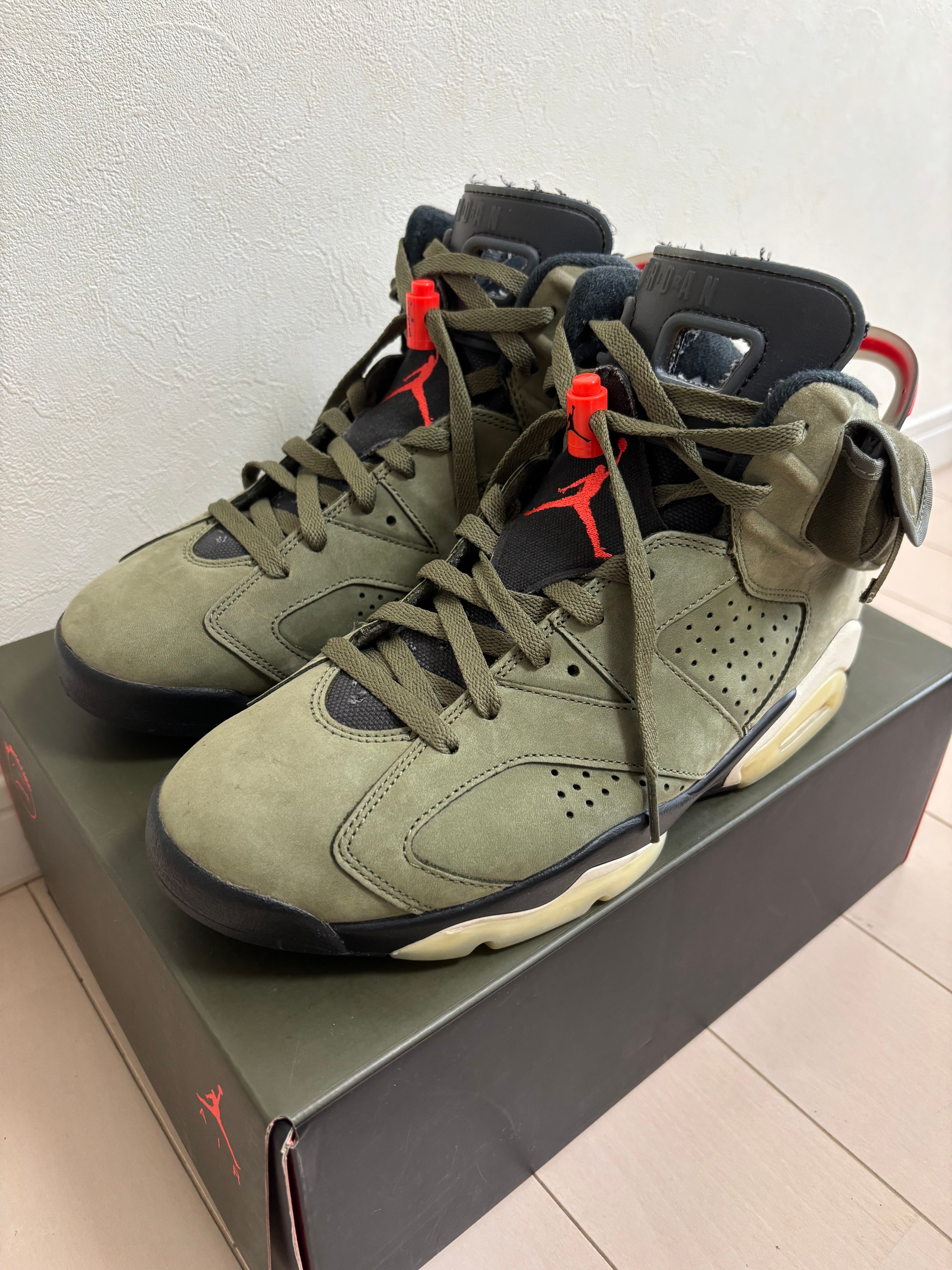 Travis Scott × Nike Air Jordan 6 Retro "Medium Olive"