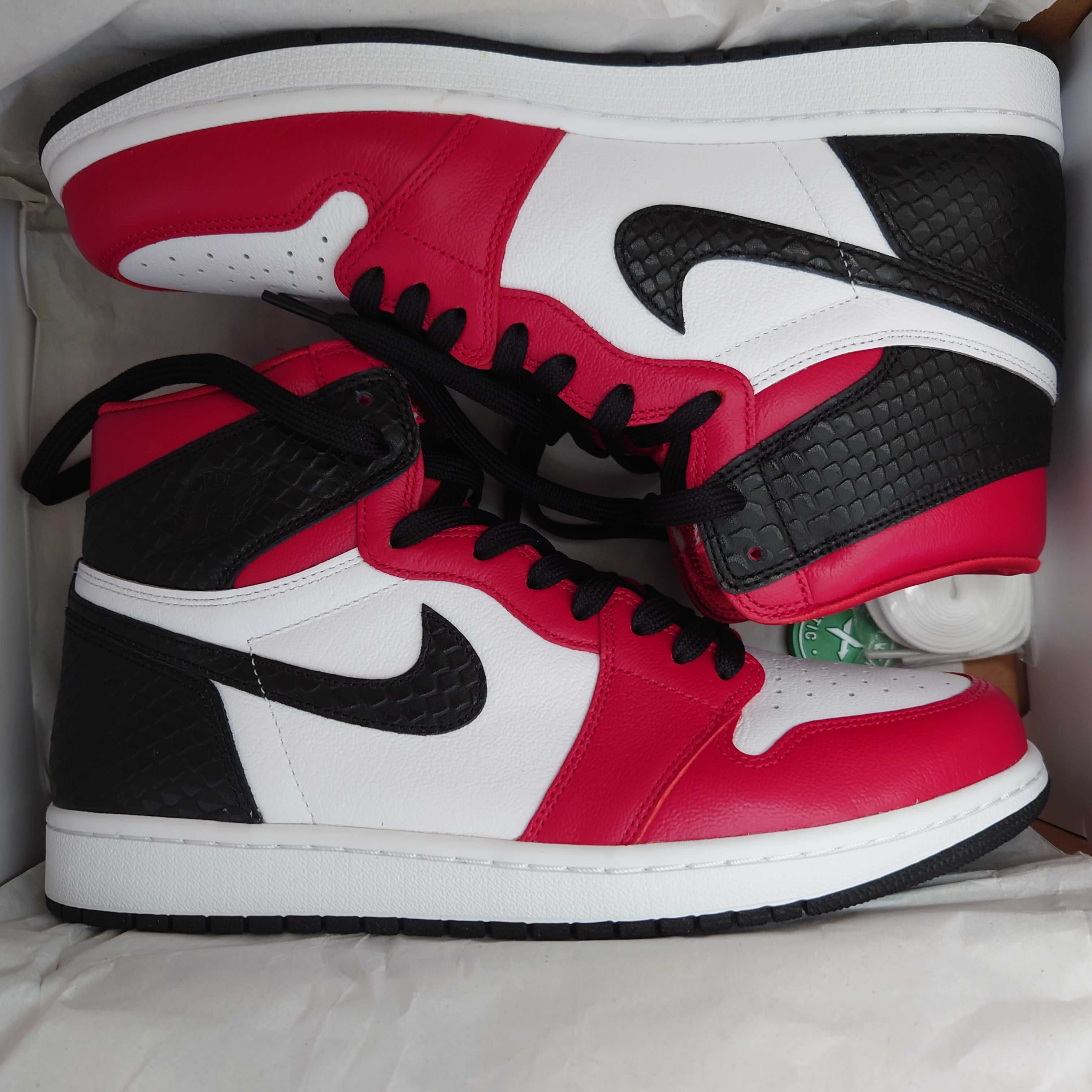 Nike Women's Air Jordan 1 High OG "Satin Red"