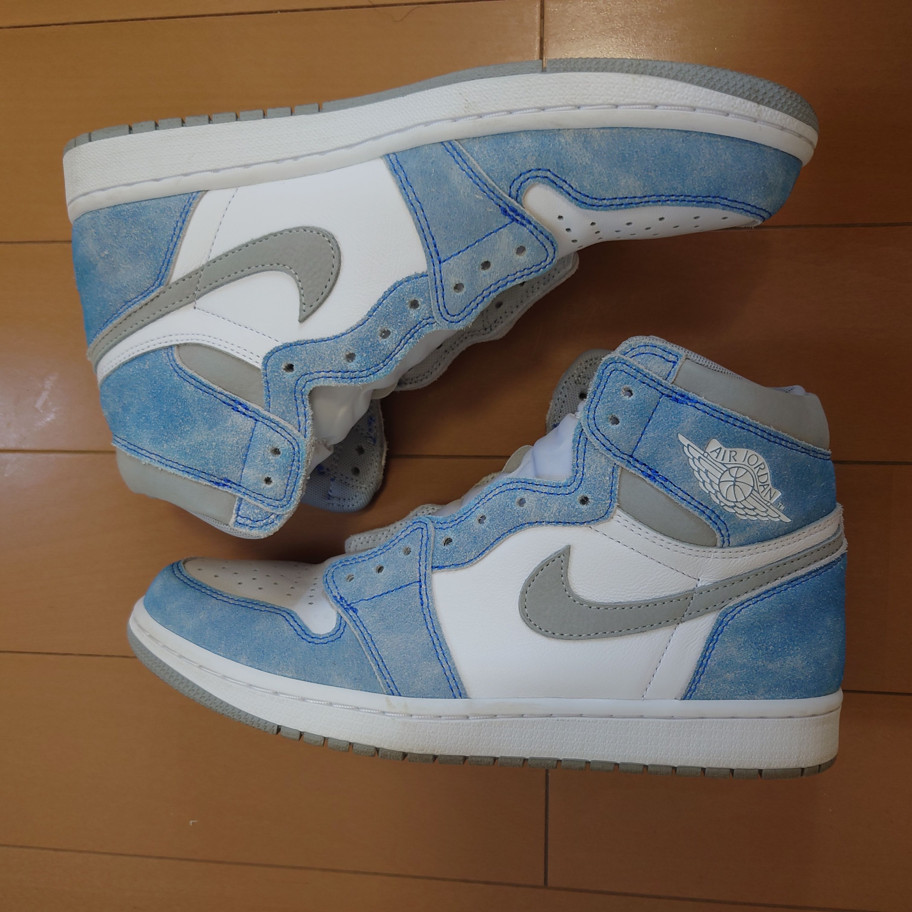 Nike Air Jordan 1 High OG "Hyper Royal"