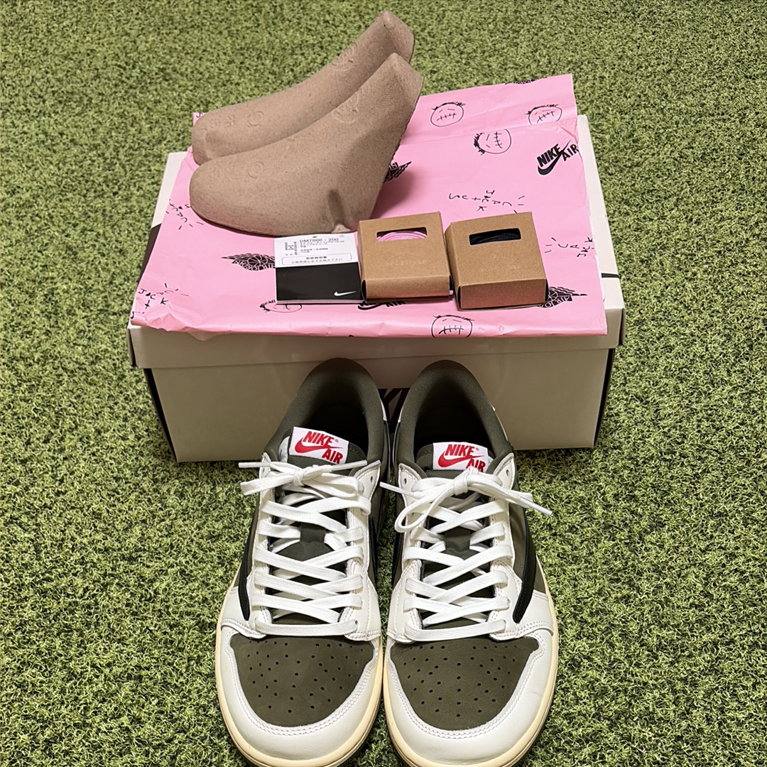 Travis Scott × Nike Air Jordan 1 Low OG SP "Reverse Olive"