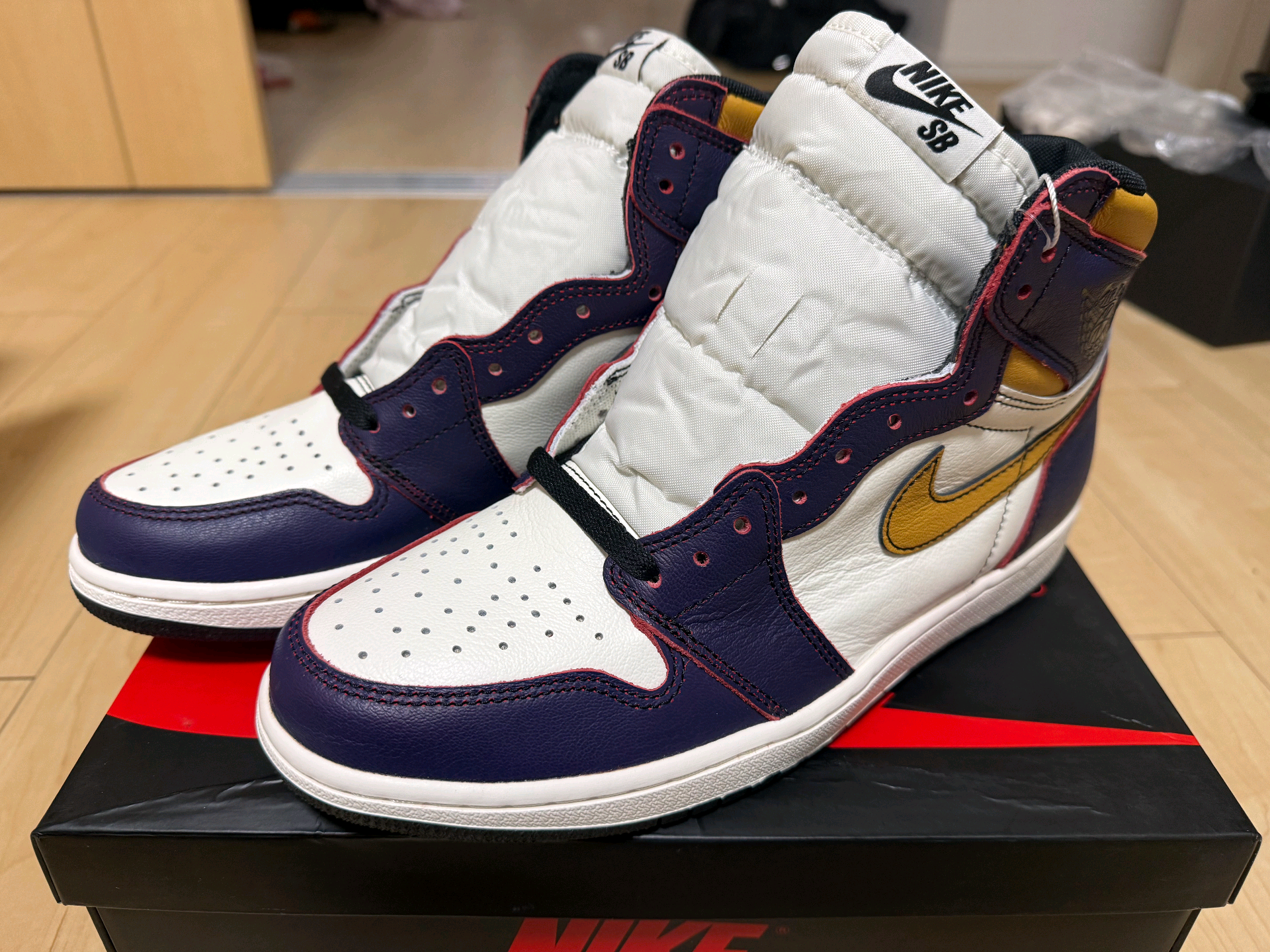 Nike SB × Air Jordan 1 Retro High "La To Chicago"  