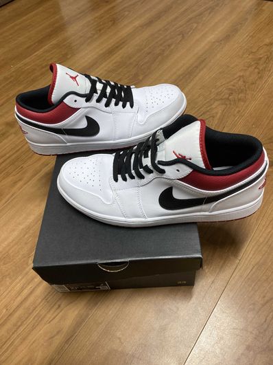 NIKE AIR JORDAN 1 LOW "WHITE/UNIVERSITY RED/BLACK"