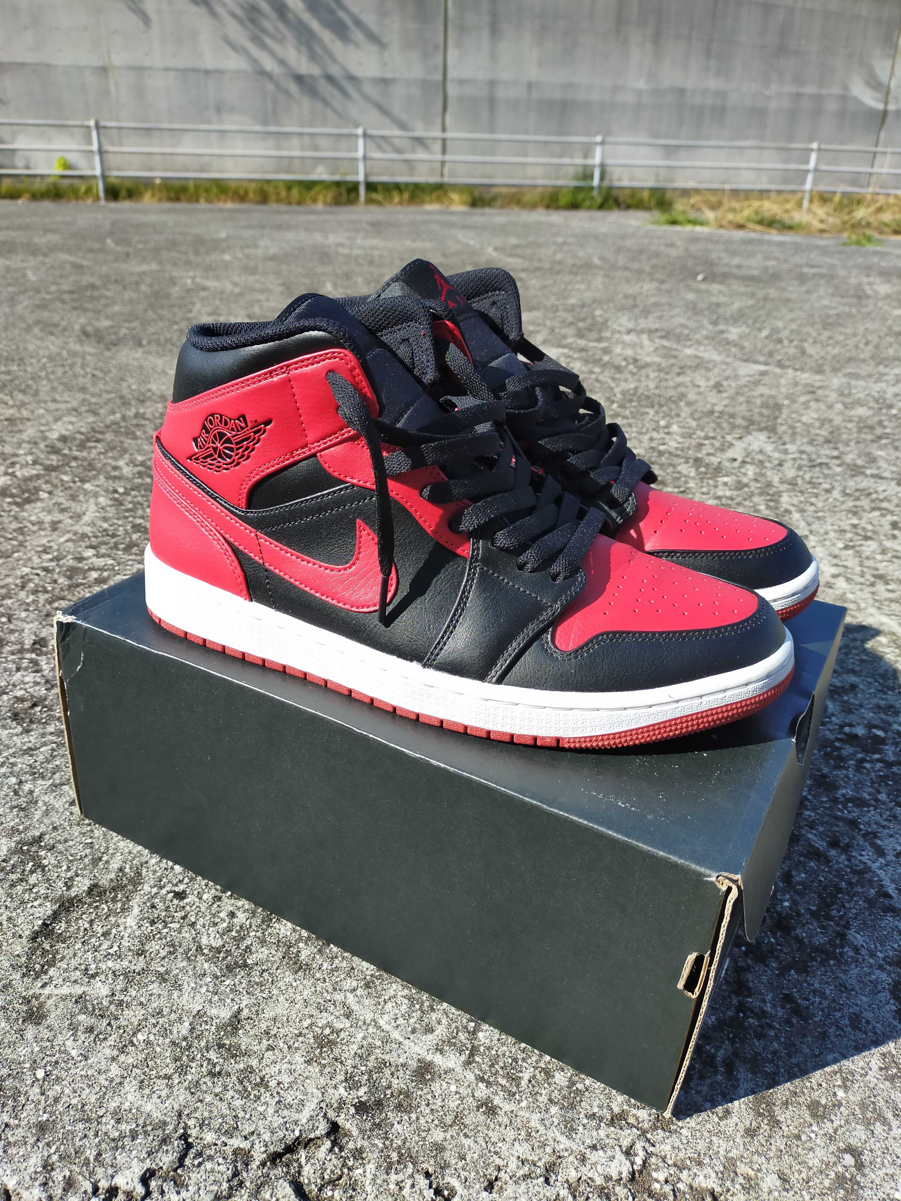 Nike Air Jordan 1 Mid "Bred"