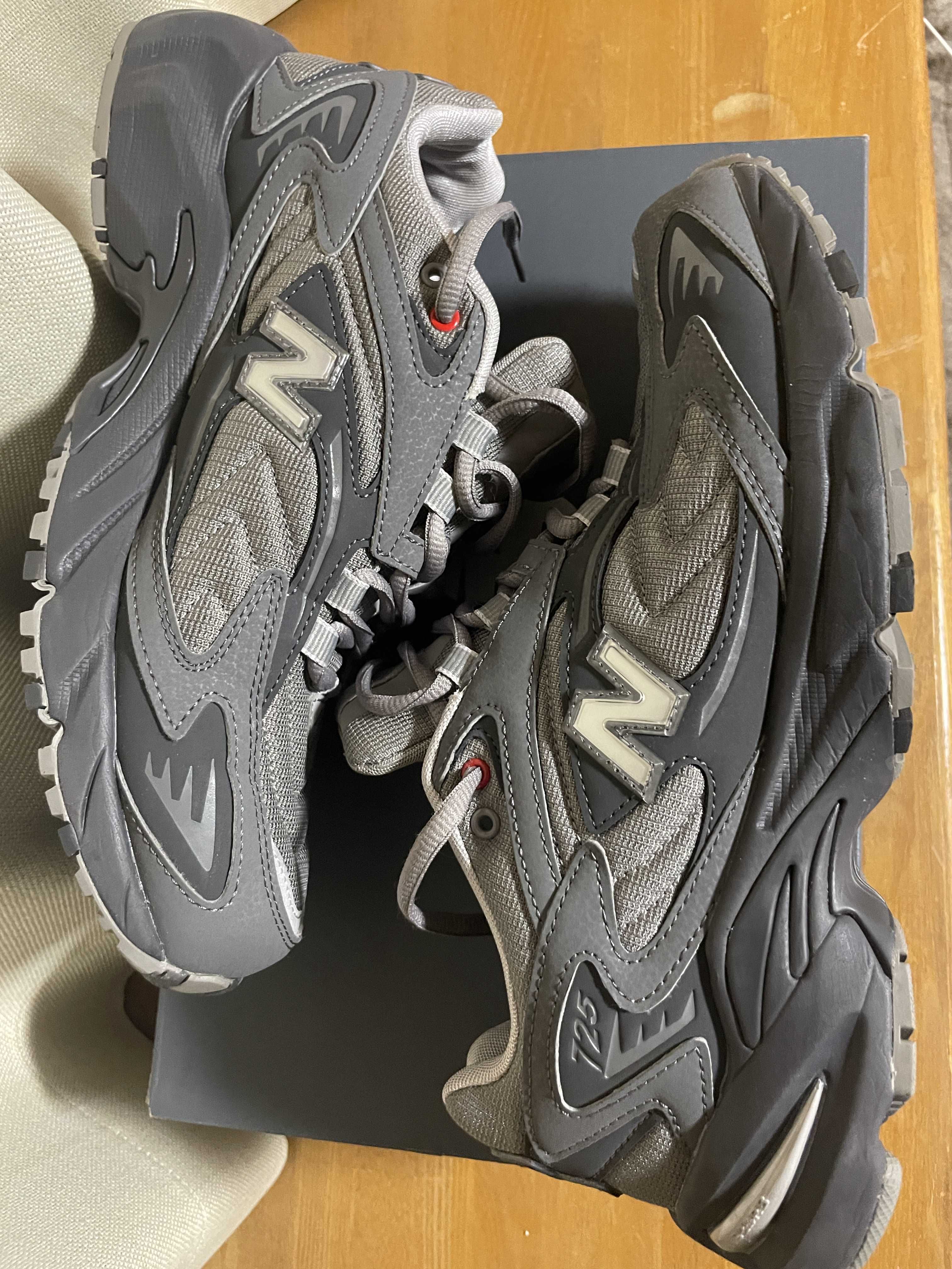 NEW BALANCE ML725C "DARK GREY"