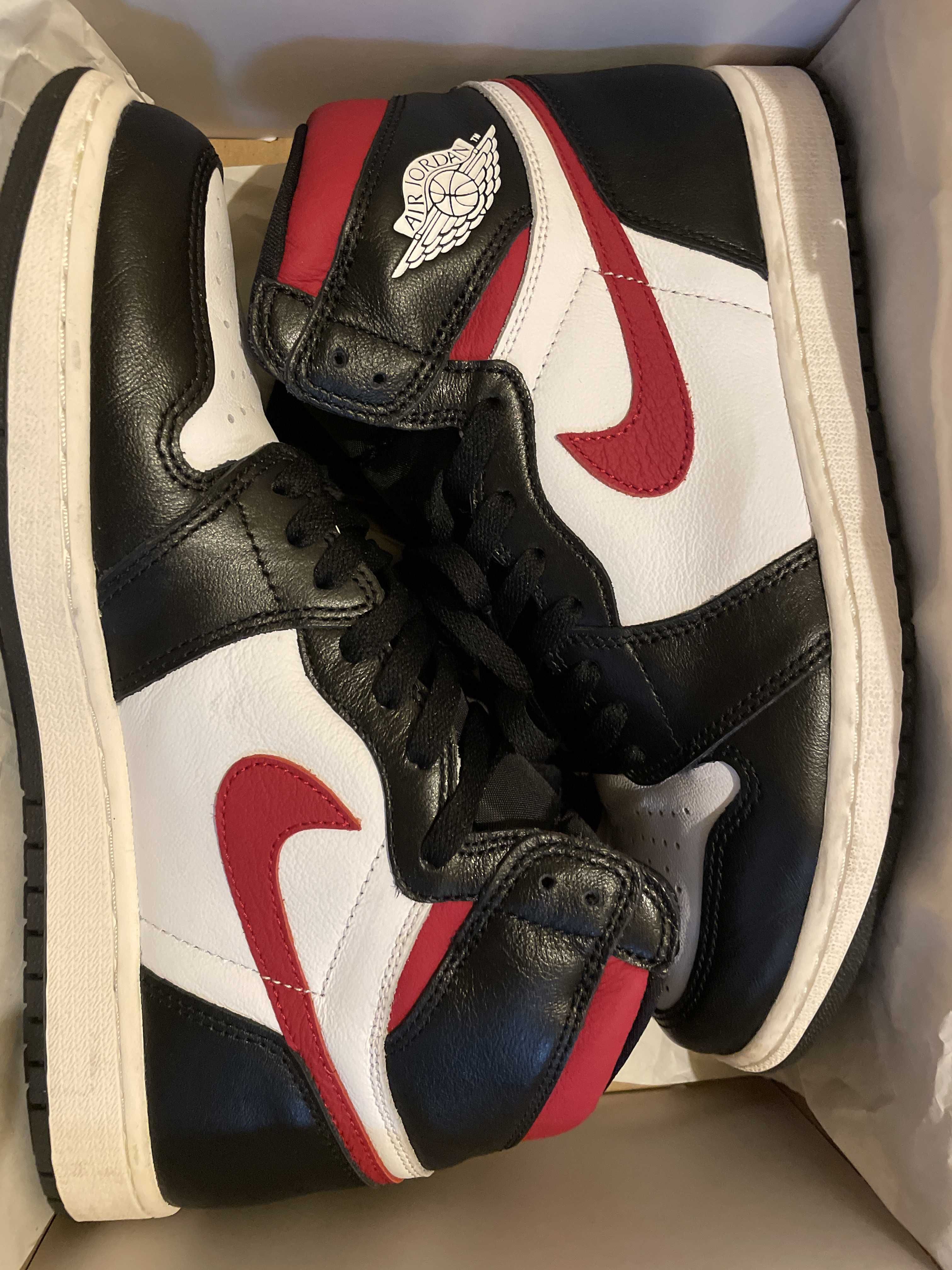 Nike Air Jordan 1 Retro High "Black/White/Sail/Gym Red"